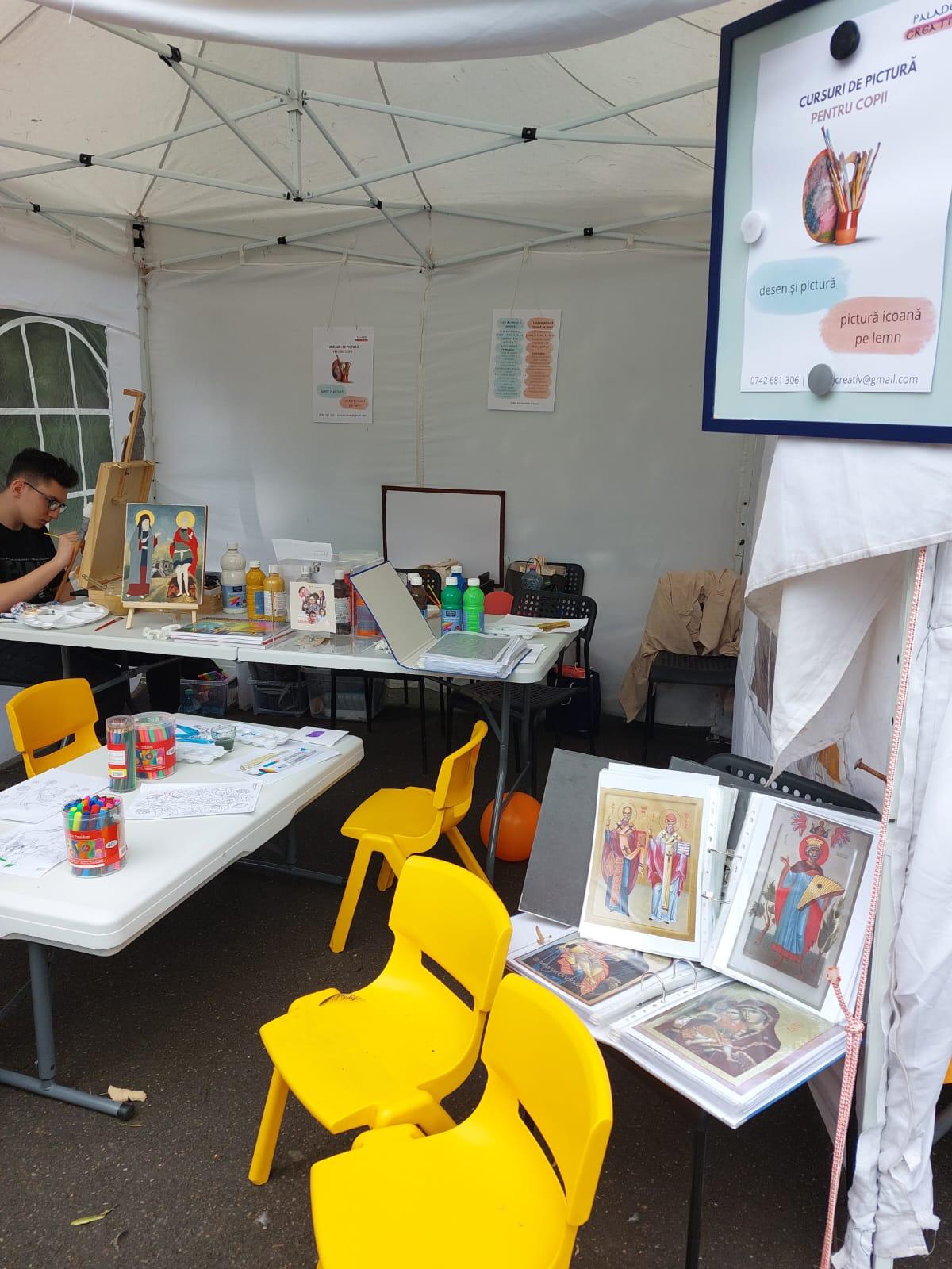 Copii și părinți fericiți la cea de-a doua ediție a Festivalului Familiei