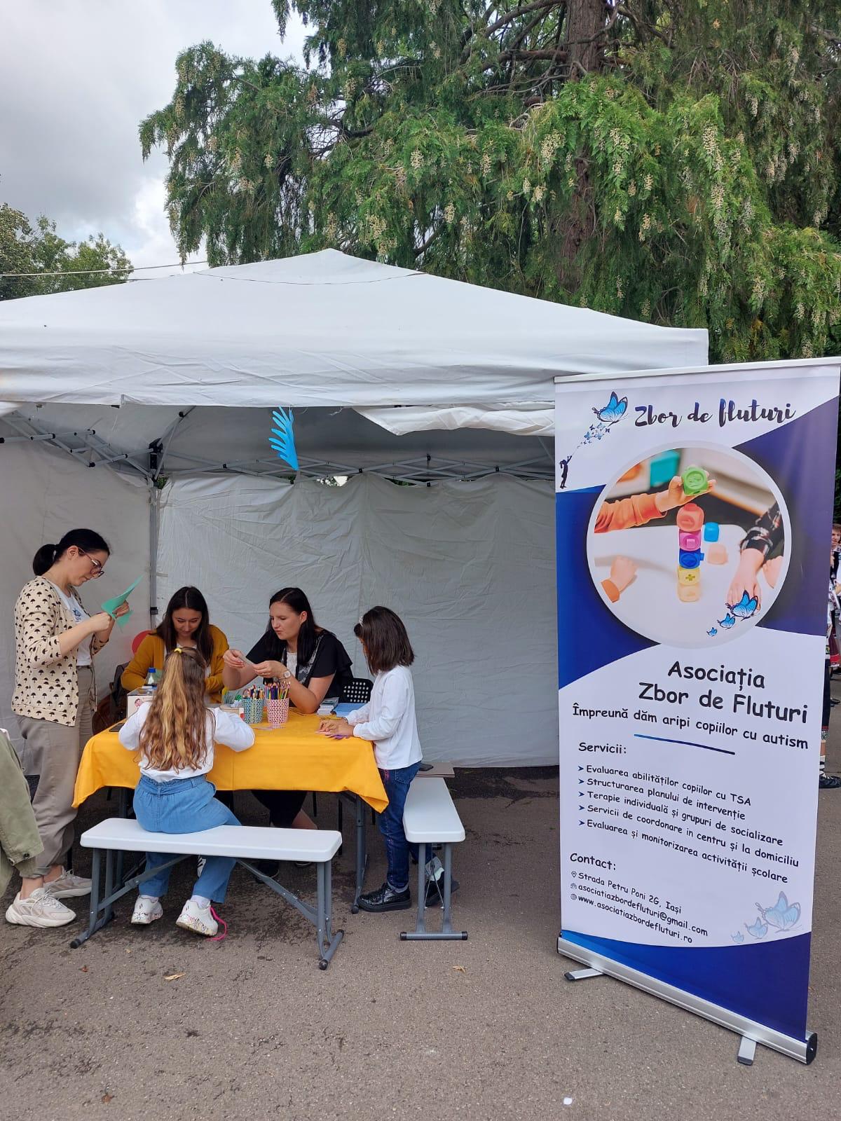 Copii și părinți fericiți la cea de-a doua ediție a Festivalului Familiei