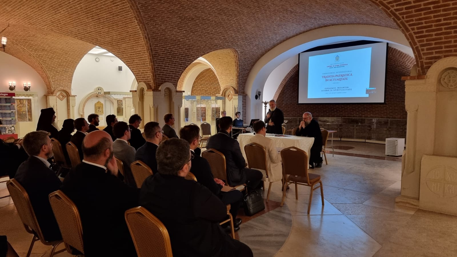 Au debutat lucările Simpozionului „Tradiția patristică în actualitate”