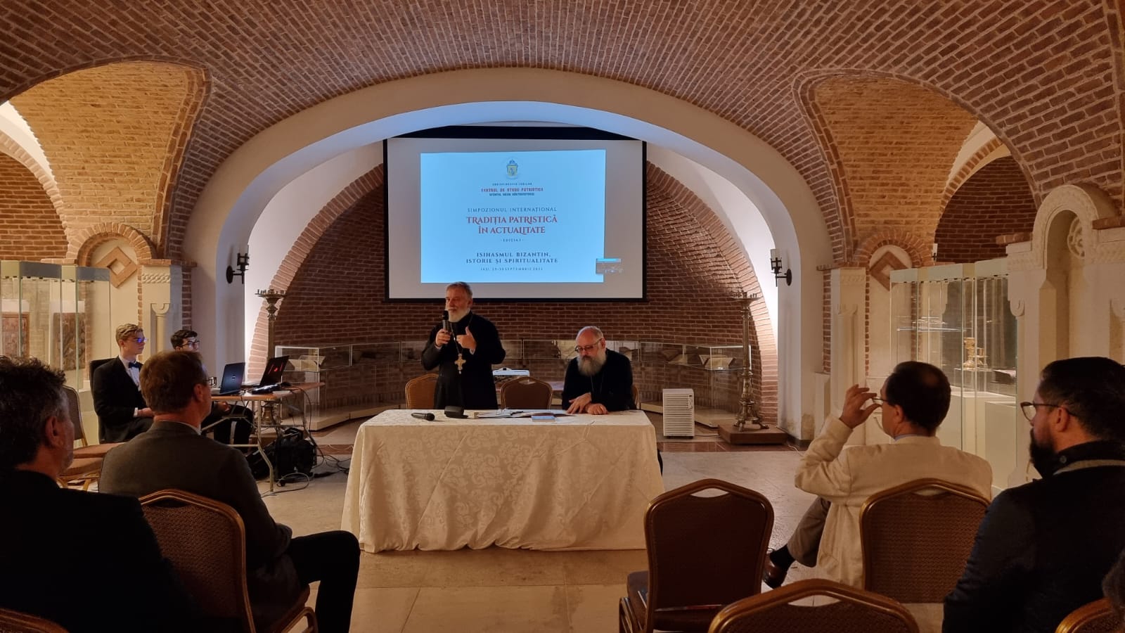 Au debutat lucările Simpozionului „Tradiția patristică în actualitate”