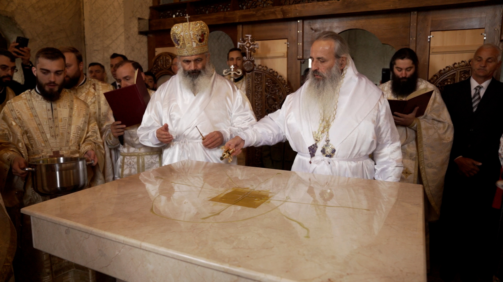 Sfințirea bisericii Parohiei Vânători din județul Iași