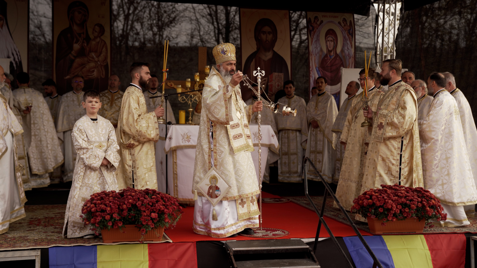 Sfințirea bisericii Parohiei Vânători din județul Iași
