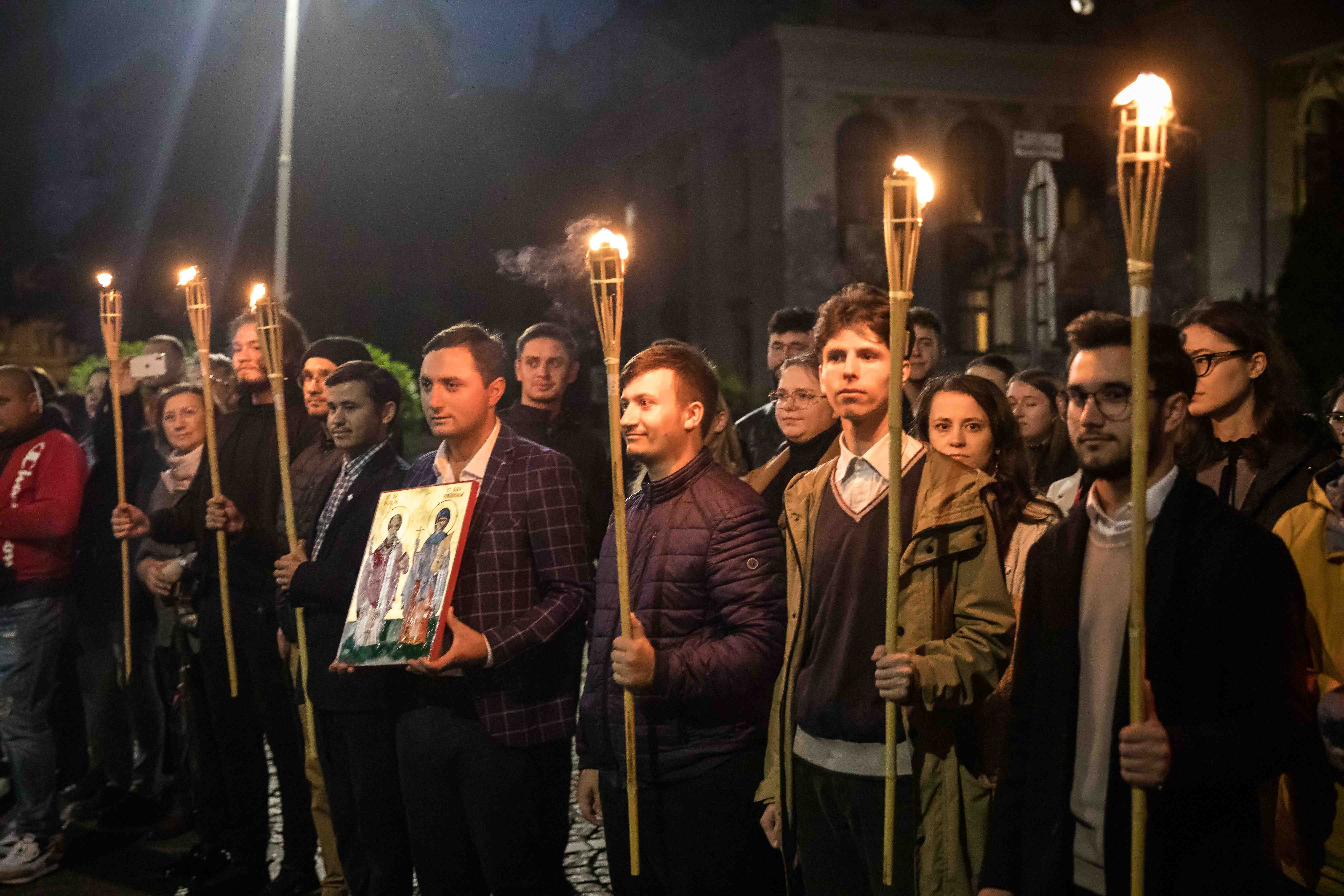 Hram 2022: Sfinții Parascheva și Paisie au unit la Iași, pe Cale, 20.000 de pelerini