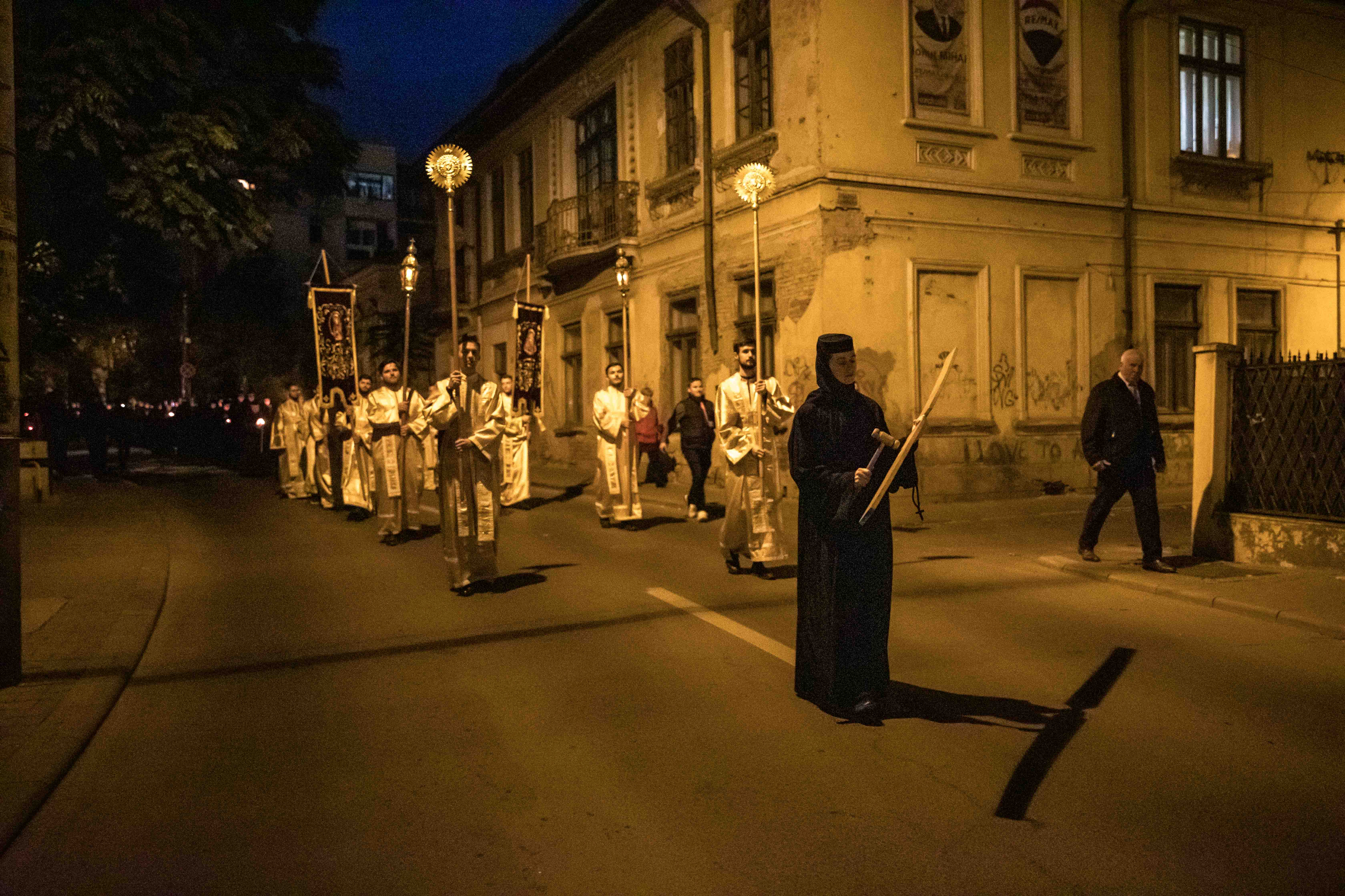 Hram 2022: Sfinții Parascheva și Paisie au unit la Iași, pe Cale, 20.000 de pelerini