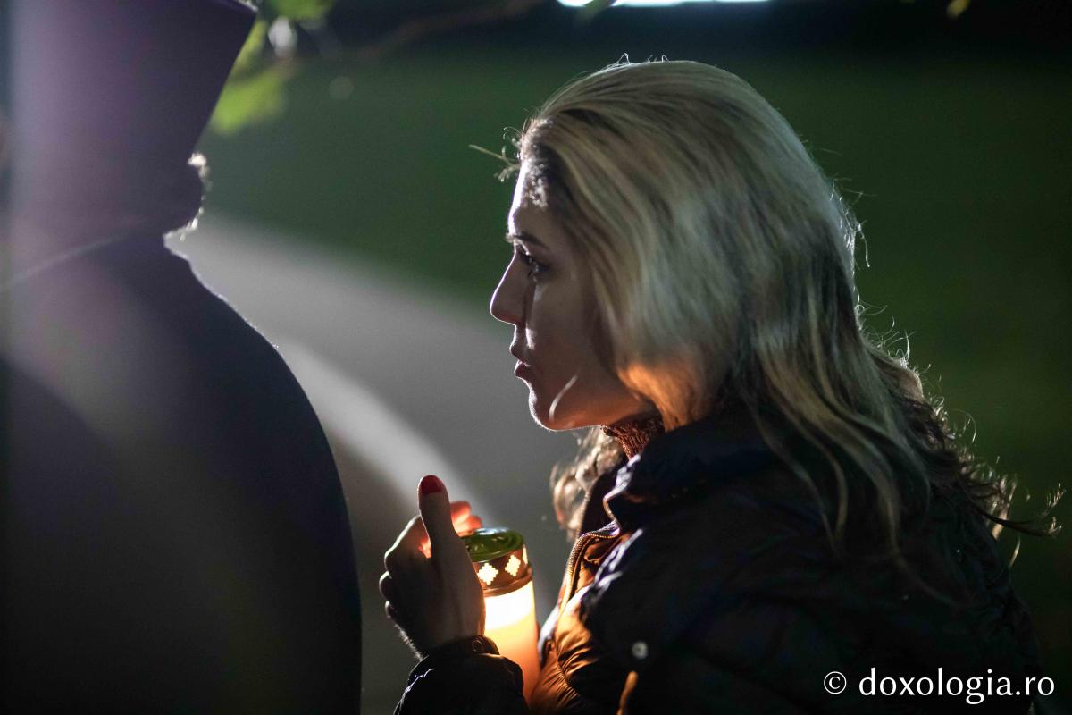 Pelerinul poartă întotdeauna „pelerină”