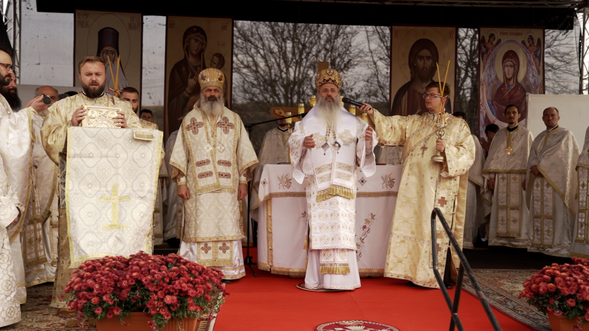 Sfințirea bisericii Parohiei Vânători din județul Iași