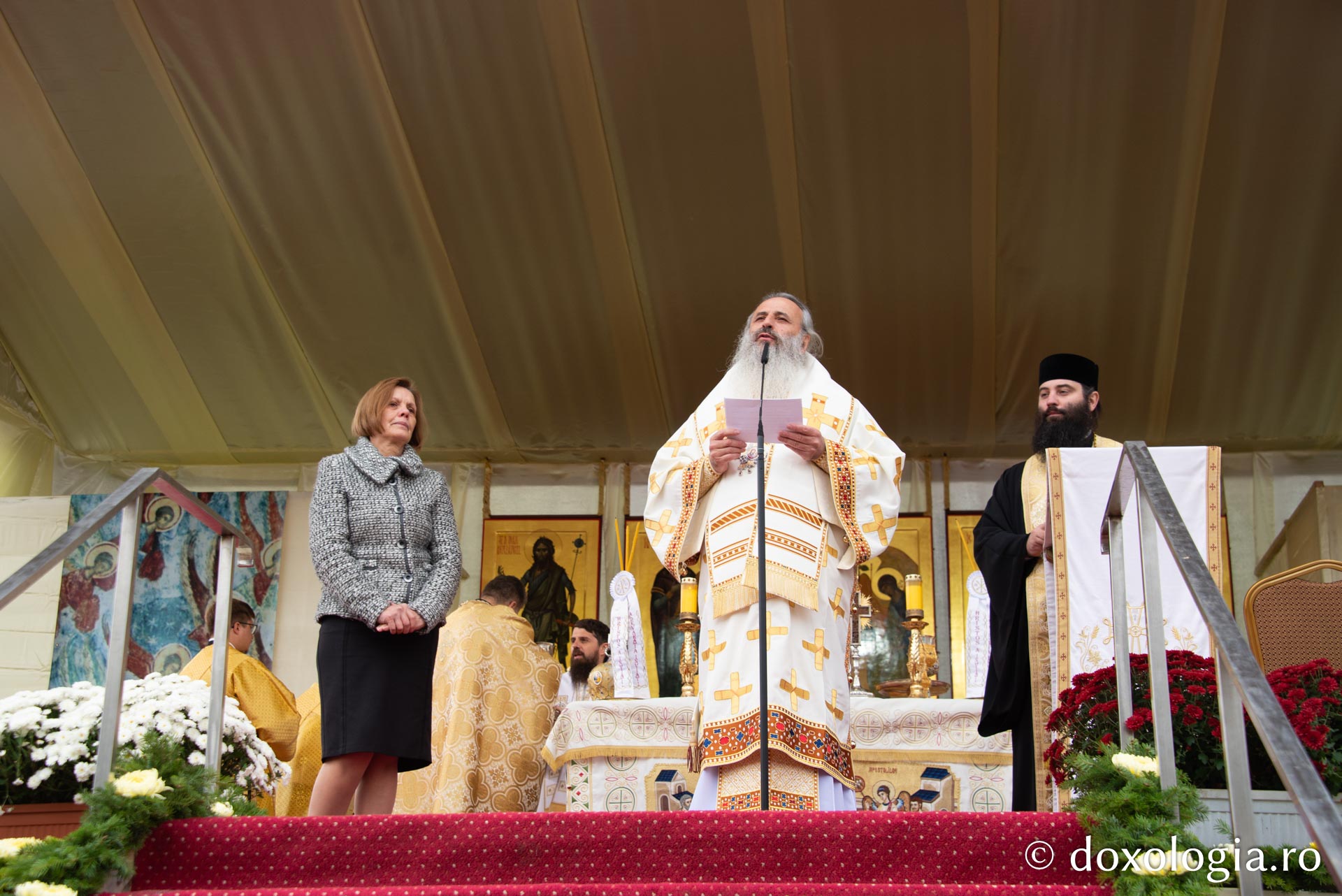 Hram 2022: 35000 de credincioși s-au rugat într-un glas la Iași, de ziua Sfintei Cuvioase Parascheva