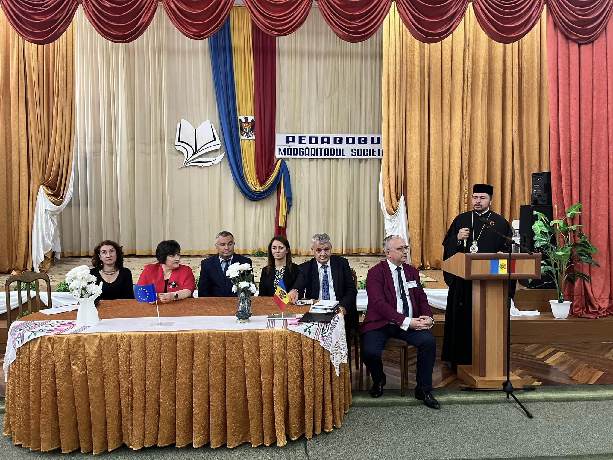 PS Veniamin a participat la Seminarul Internațional „Abordarea didactică a textului multimodal”