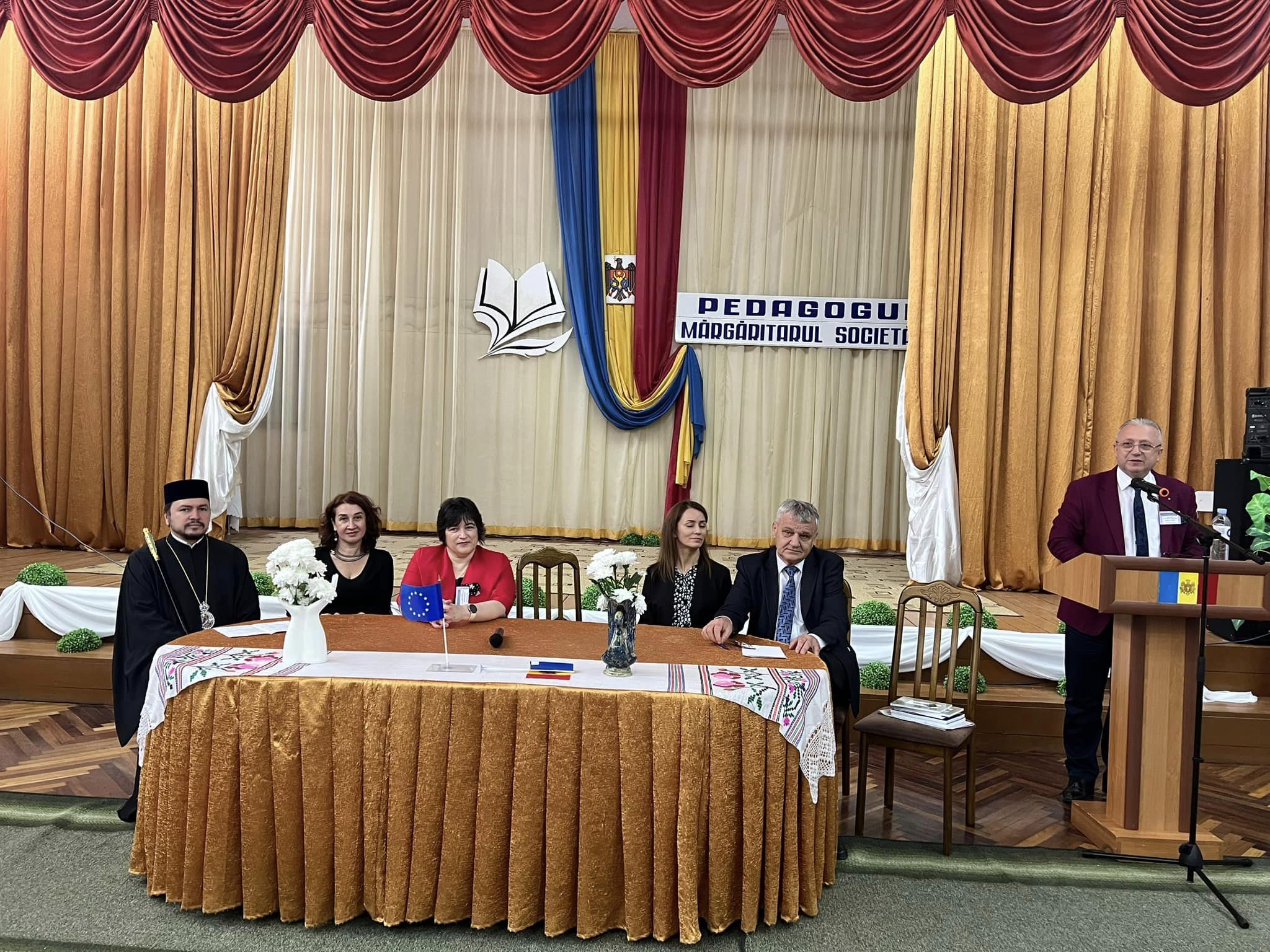 PS Veniamin a participat la Seminarul Internațional „Abordarea didactică a textului multimodal”