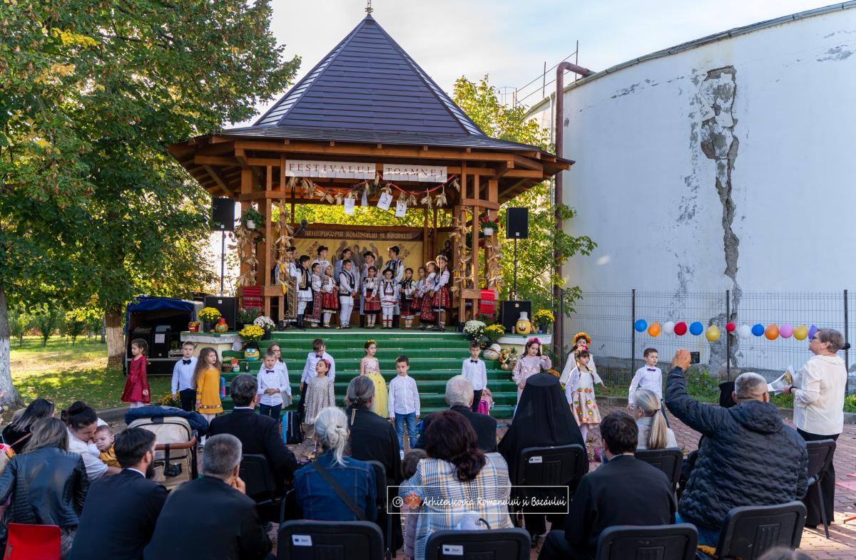 „Festivalul Toamnei” la Fundația „Episcop Melchisedec” din Roman