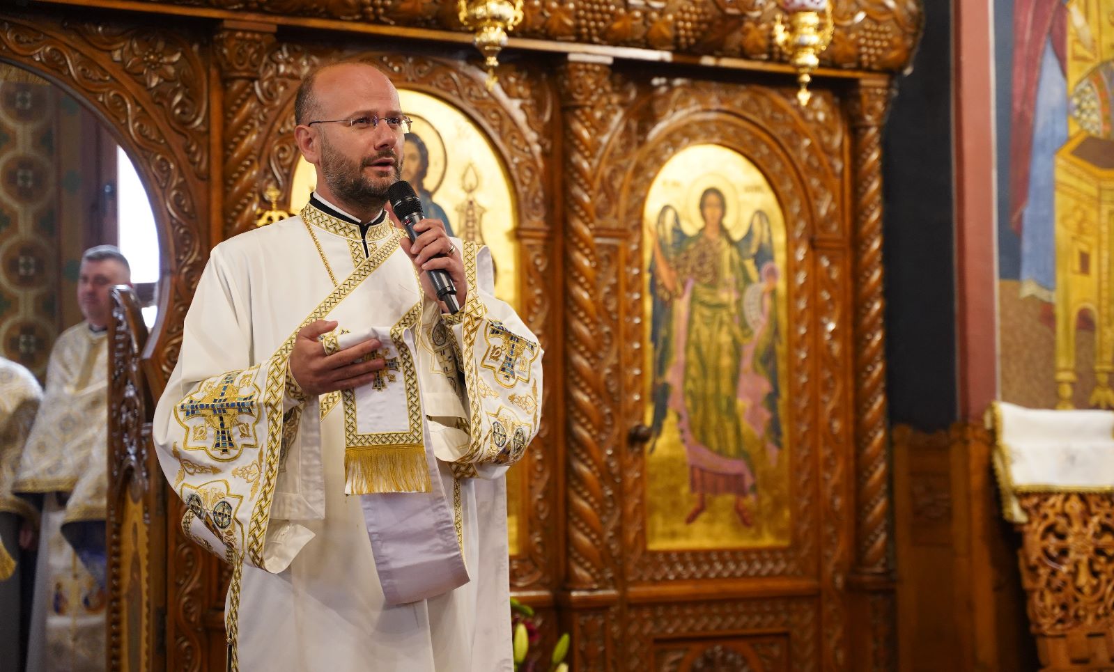 Liturghie arhierească în Parohia Aiud II, cu prilejul Centenarului Protopopiatului Aiud