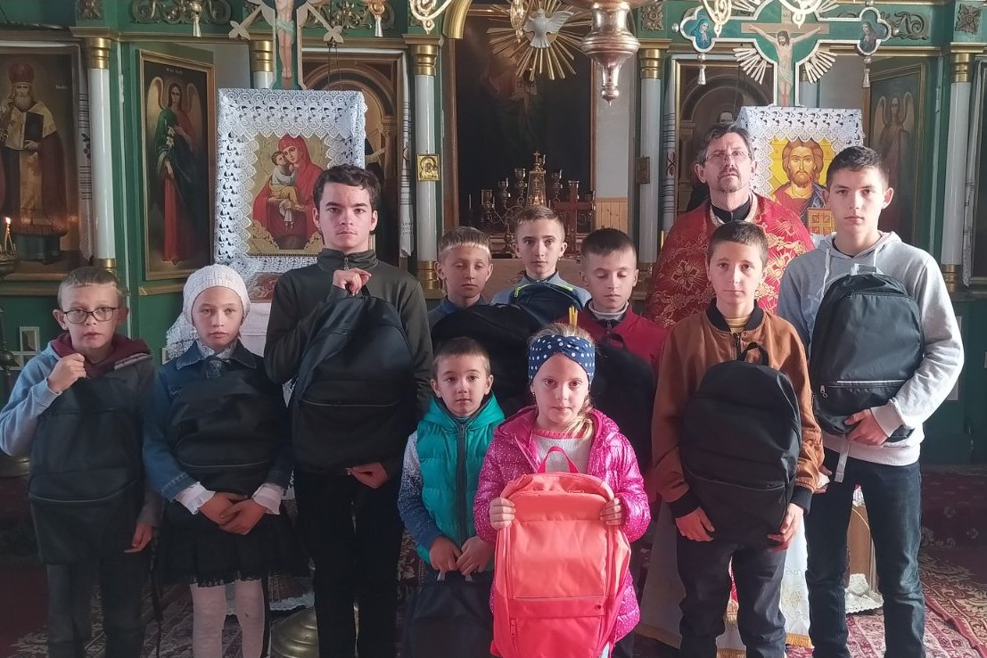Episcopia Hușilor alături de copiii din Episcopia de Bălţi