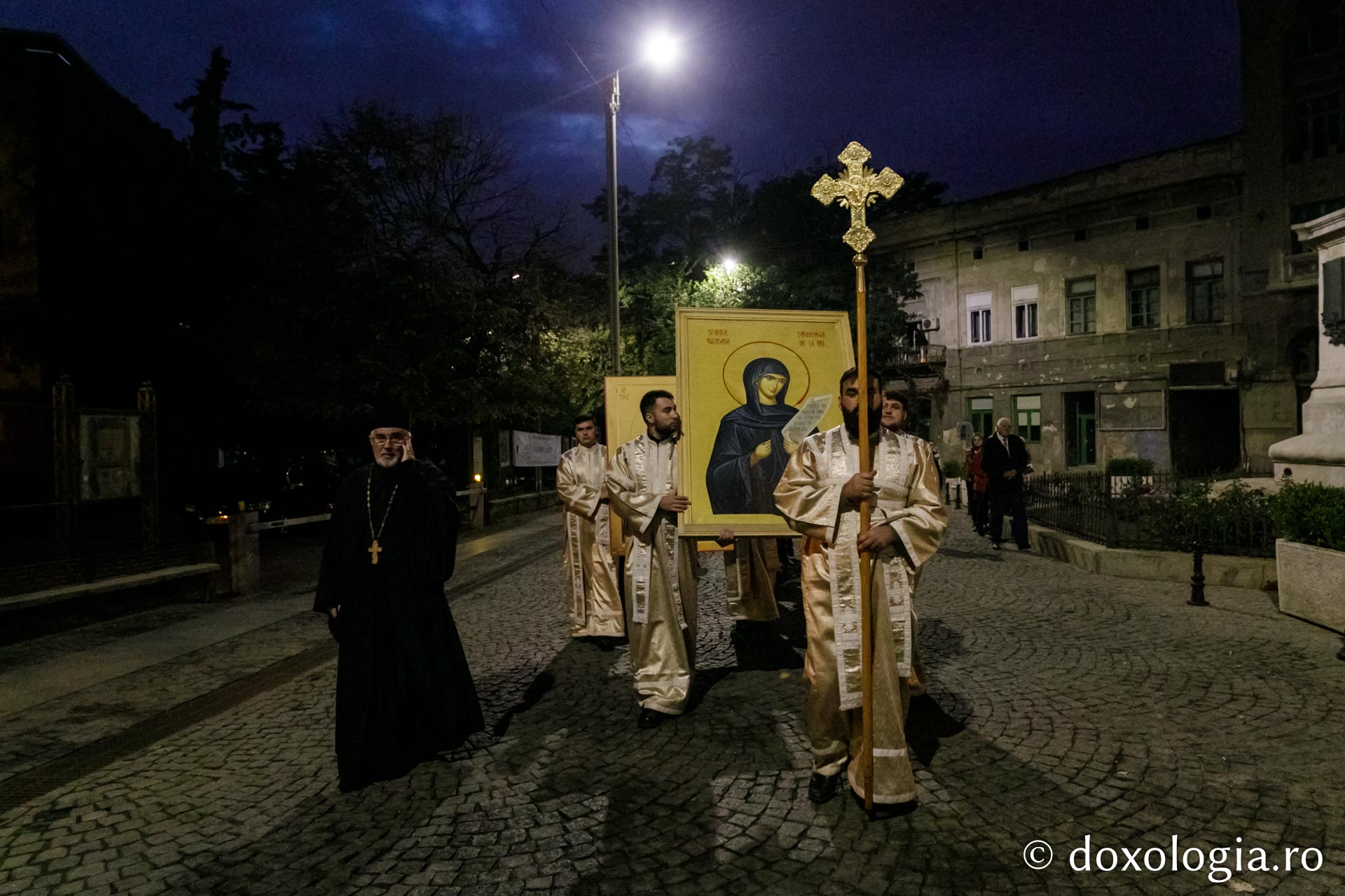 Hram 2022: Sfinții Parascheva și Paisie au unit la Iași, pe Cale, 20.000 de pelerini