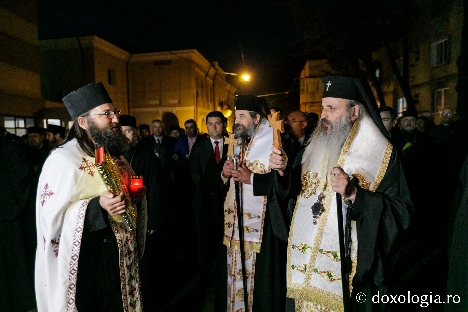 Hram 2022: Sfinții Parascheva și Paisie au unit la Iași, pe Cale, 20.000 de pelerini