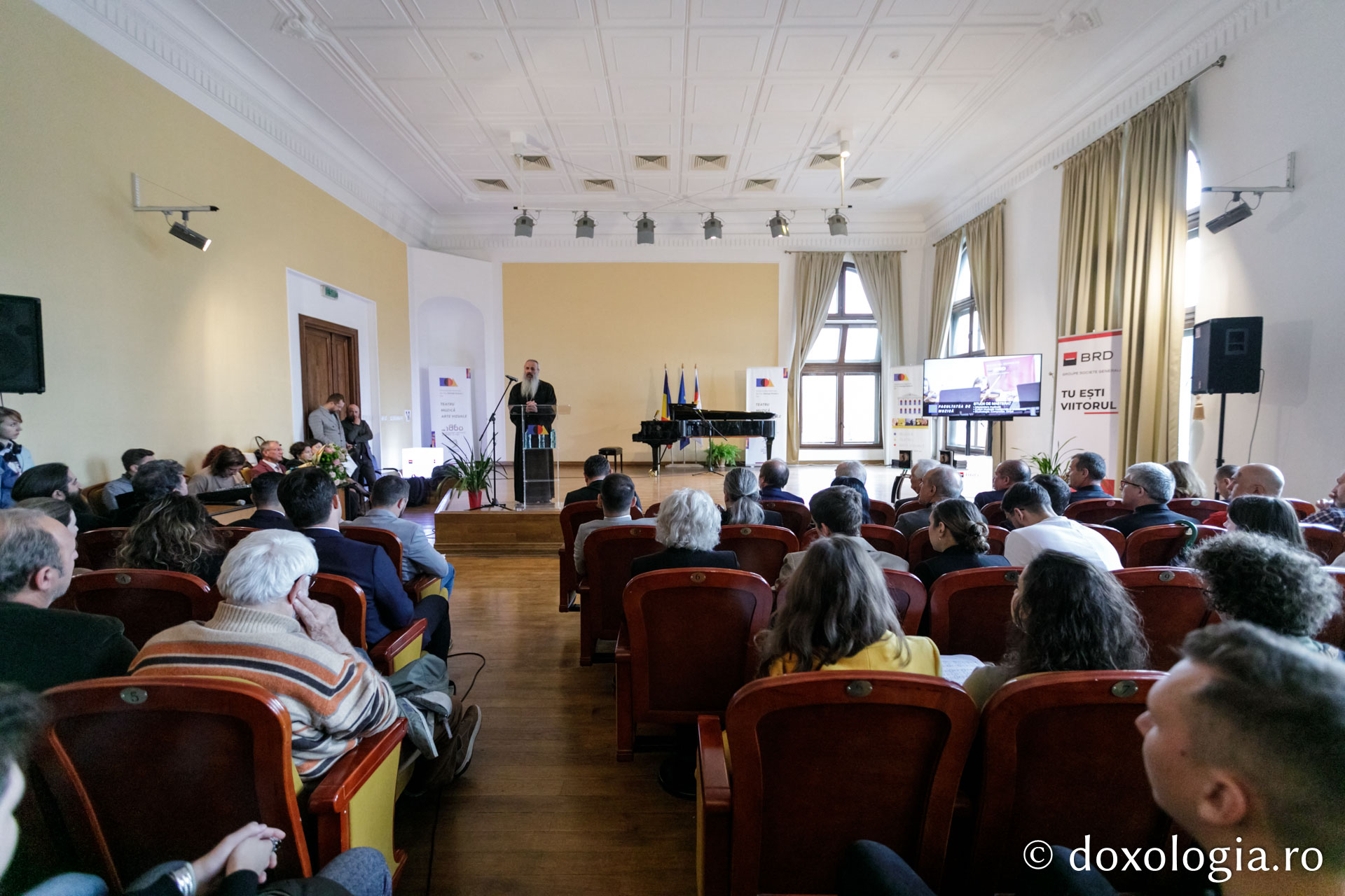 IPS Teofan, către studenții și cadrele didactice de la Universitatea de Arte: „Să vă dăruiască Dumnezeu un an universitar plin de odihnă sufletească!”