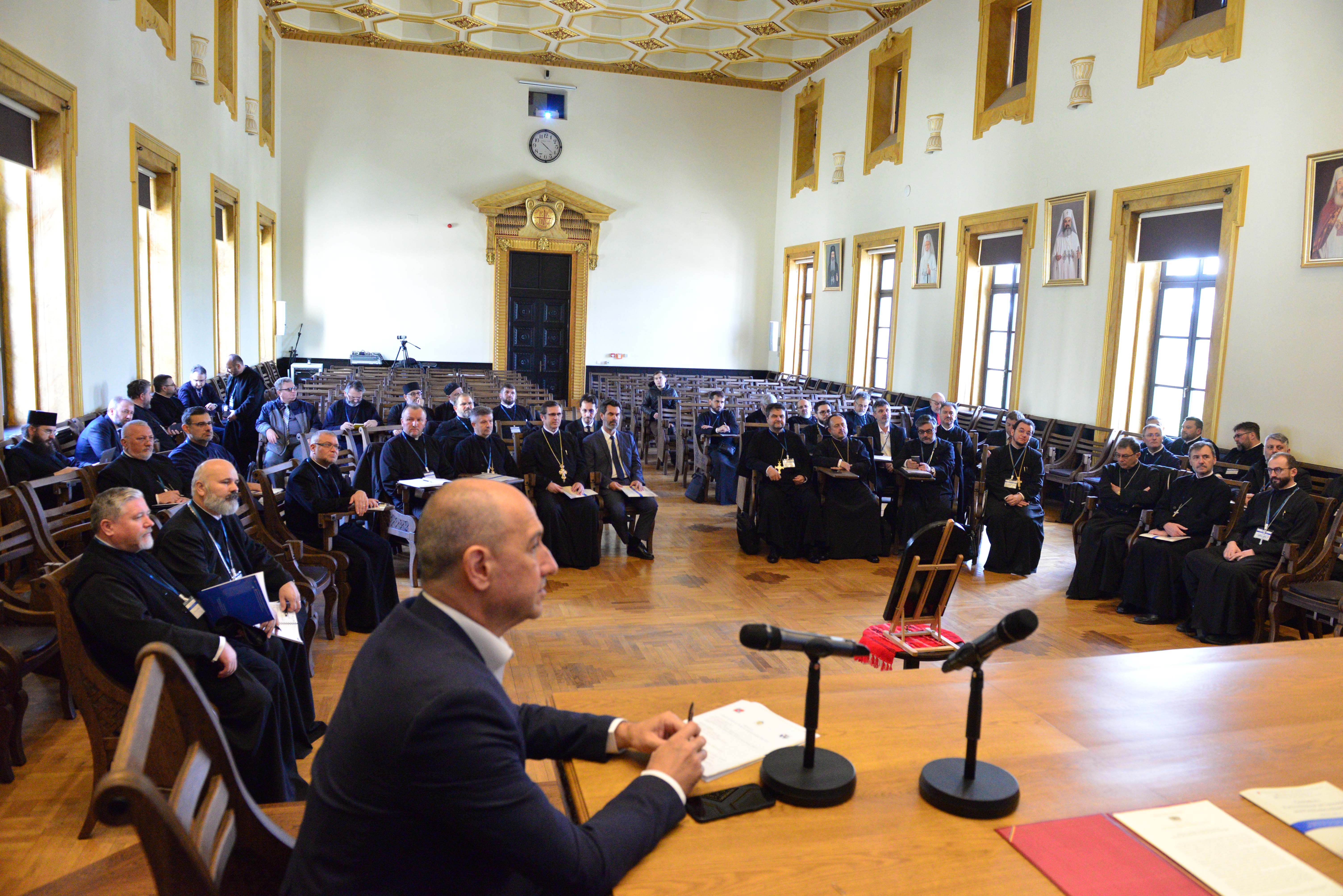 (Video) Au început lucrările Congresului Facultăților și Departamentelor de Teologie din Patriarhia Română
