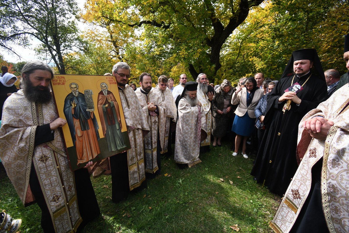 Hramul Mănăstirii Bisericani, serbat prin Liturghie arhierească