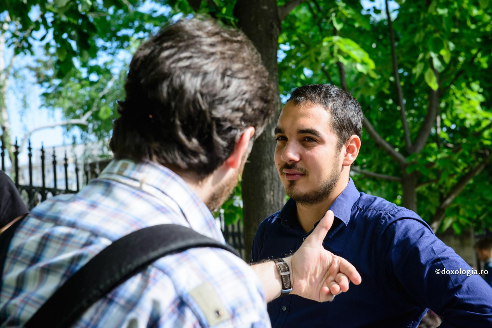 Fiecare om simte material duhul celuilalt