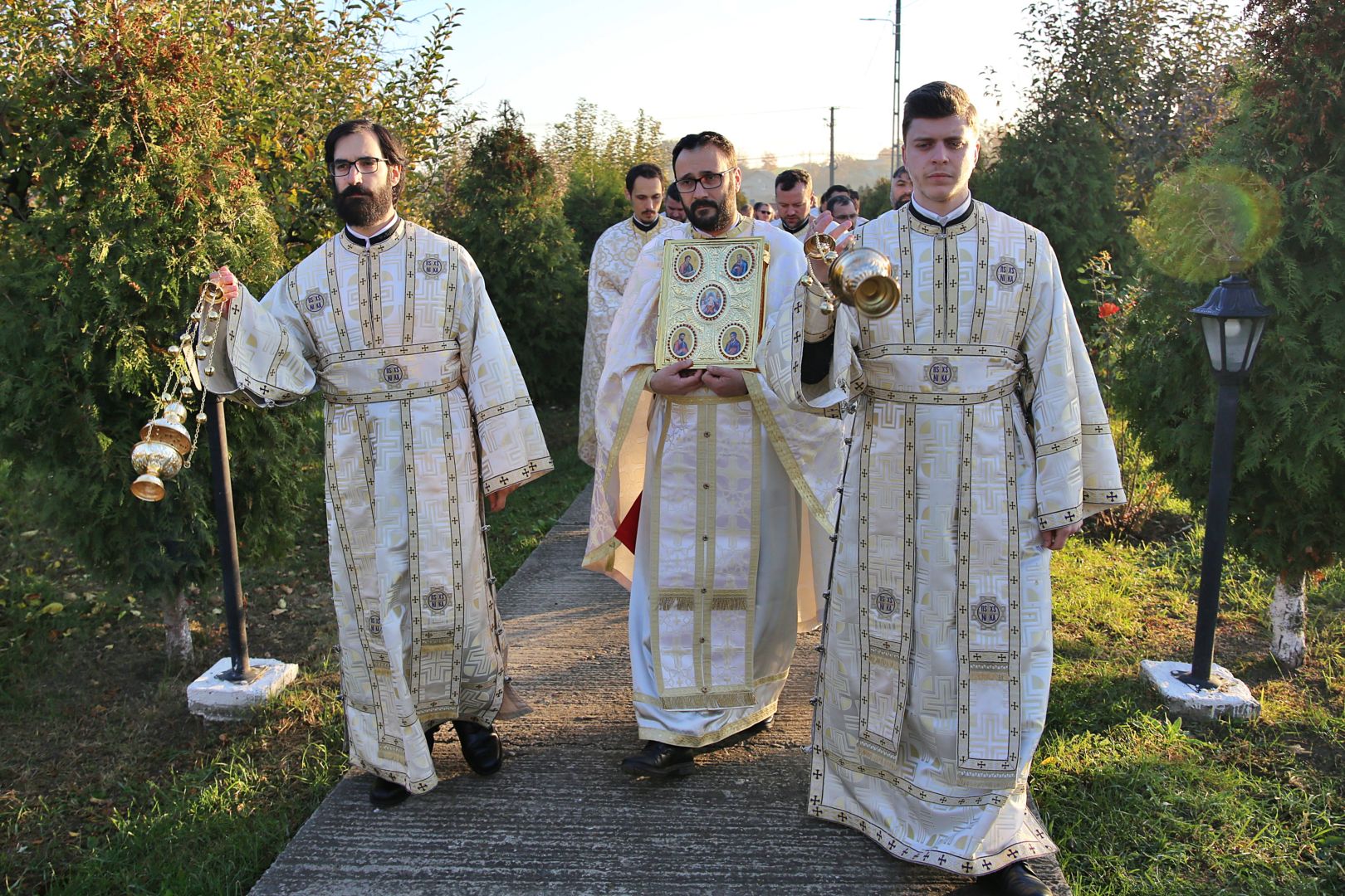 Biserica din Popricani a fost resfințită de PS Nichifor Botoșăneanul