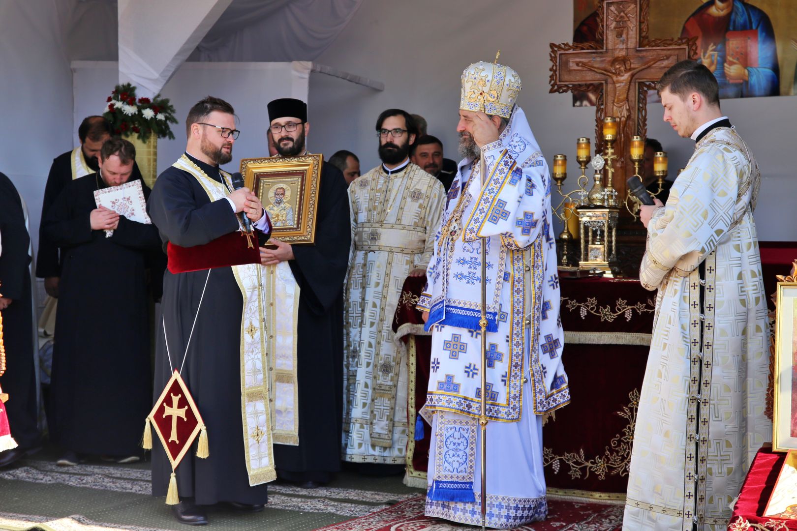 Biserica din Popricani a fost resfințită de PS Nichifor Botoșăneanul