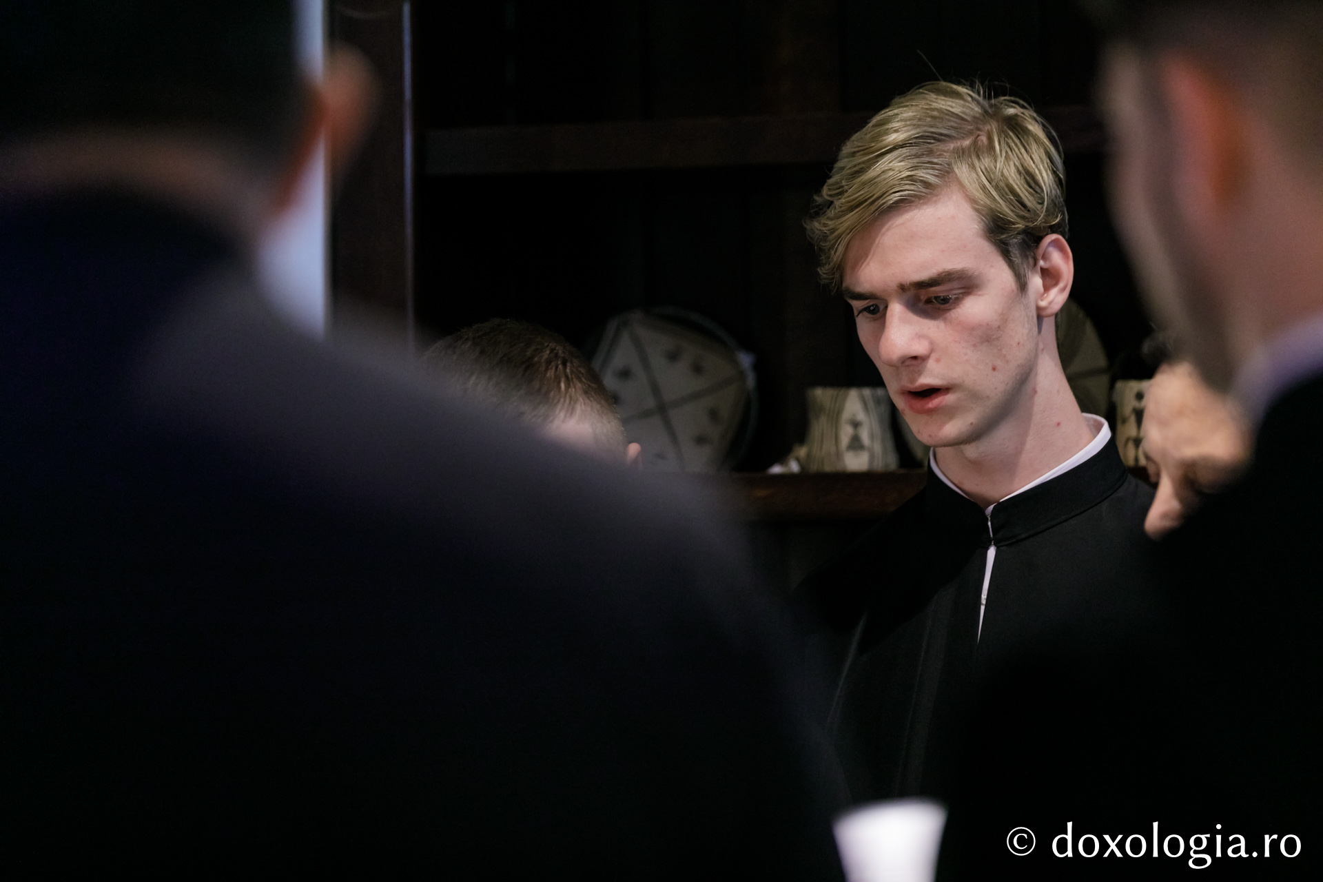 Hram 	2022: Prezentare de carte şi miniconcert dedicat Sfintei Cuvioase Parascheva, la Librăria Doxologia