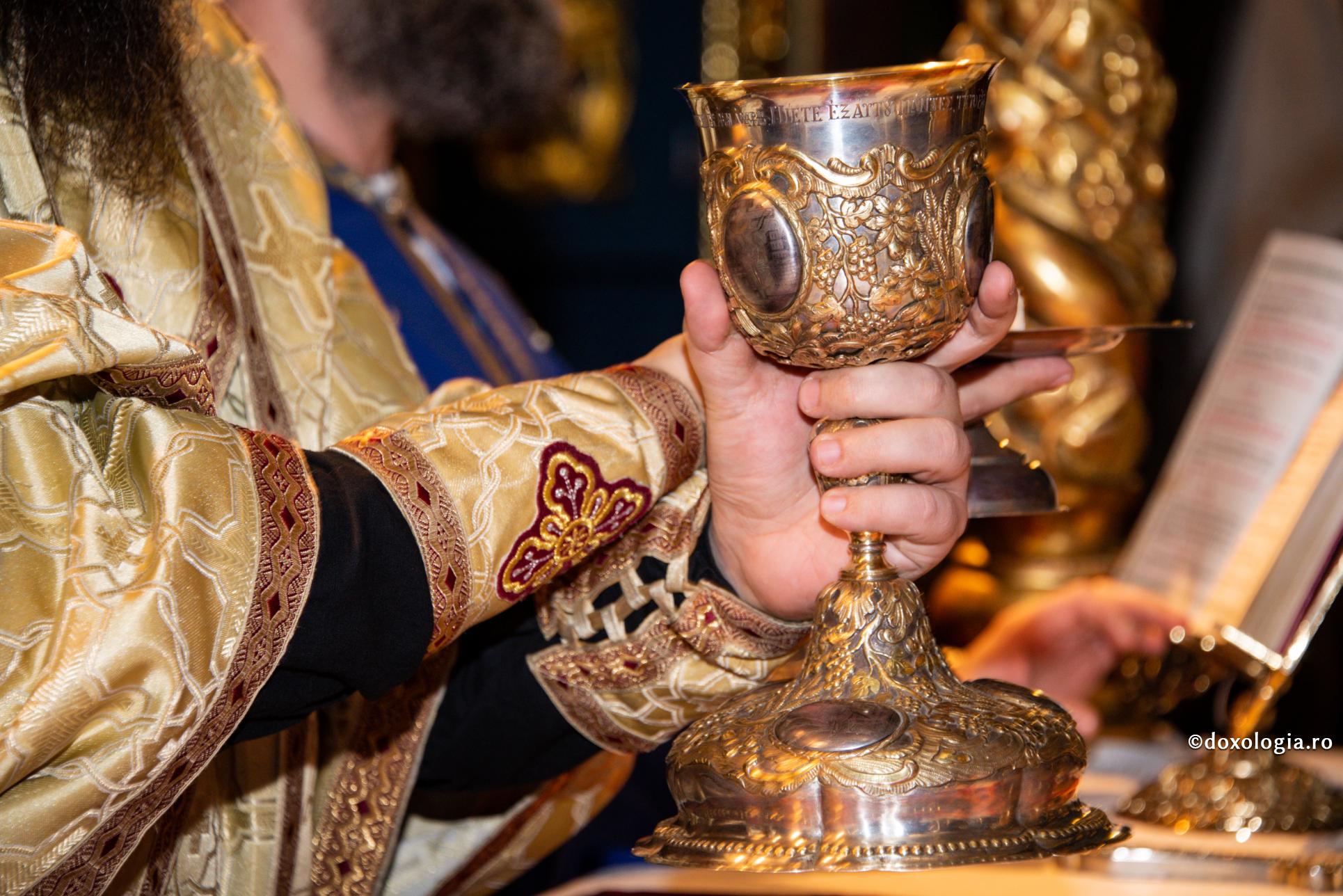 Minunea din timpul Sfintei și Dumnezeieștii Liturghii