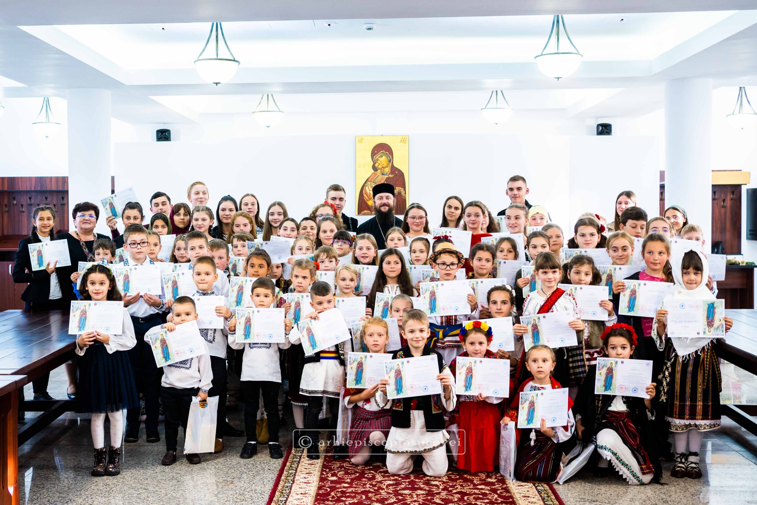 Festivitatea de premiere a câștigătorilor celei de-a doua ediții a Concursului național de recitare „Glas de copil – Maica Domnului, Darul lui Dumnezeu pentru oameni”