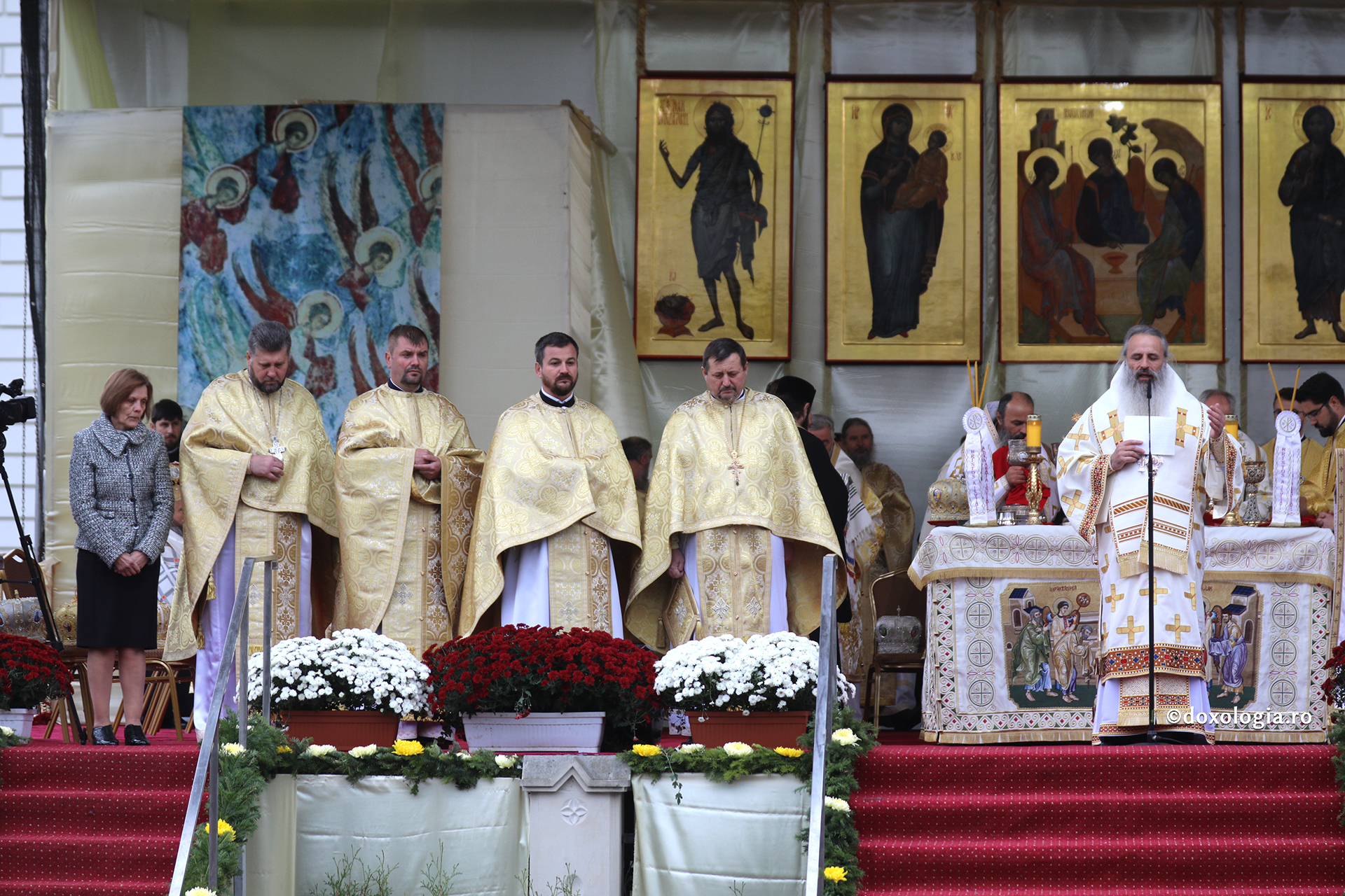 (Video) Gând de recunoștință și distincții pentru clericii care au sprijinit refugiații din Ucraina