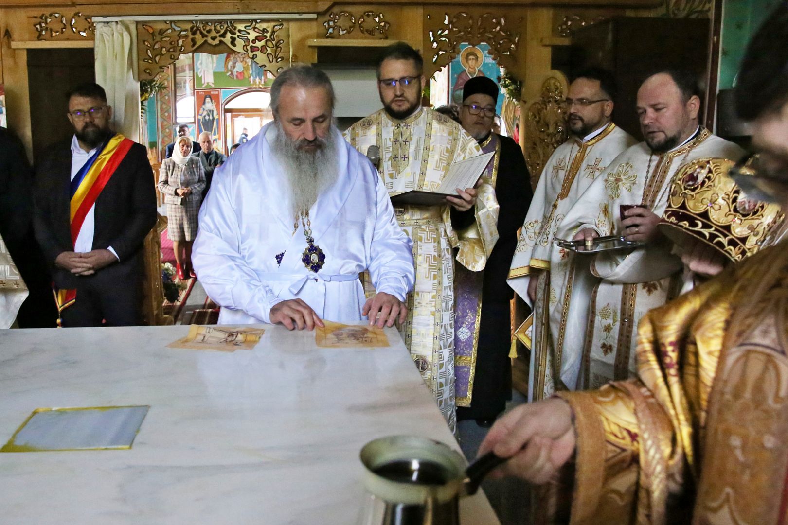 Biserica din Todirești a fost sfințită de Mitropolitul Moldovei și Bucovinei