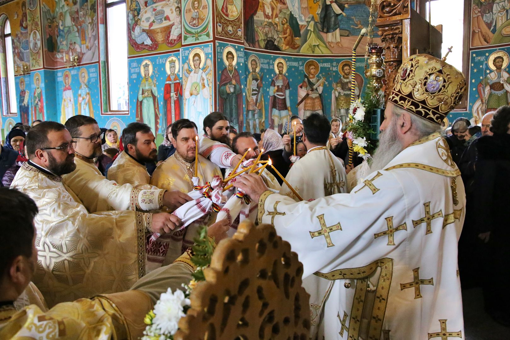 Biserica din Todirești a fost sfințită de Mitropolitul Moldovei și Bucovinei