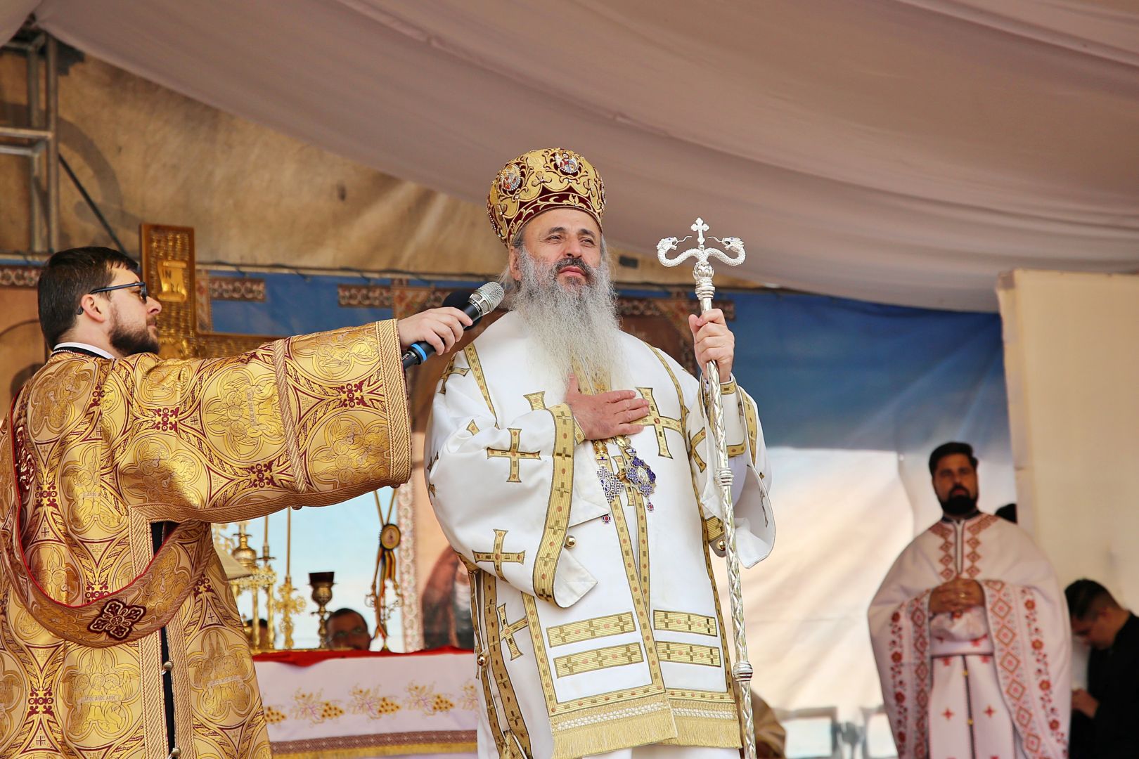 Biserica din Todirești a fost sfințită de Mitropolitul Moldovei și Bucovinei