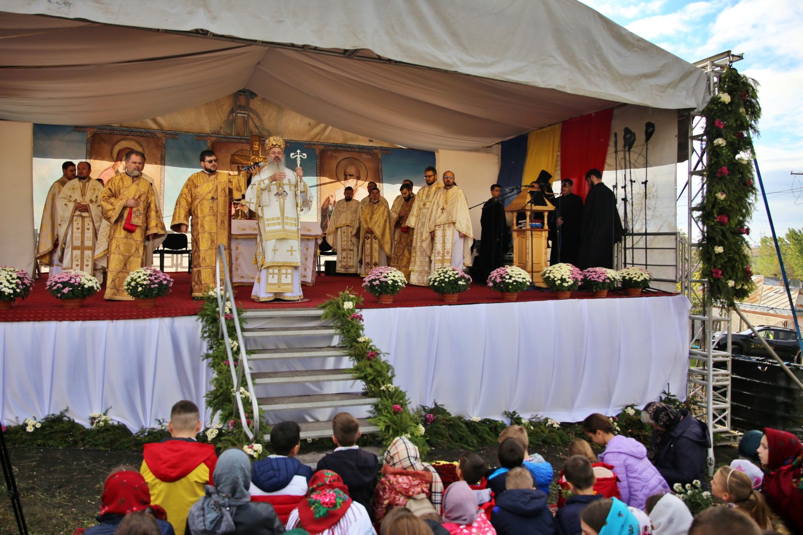 Biserica din Todirești a fost sfințită de Mitropolitul Moldovei și Bucovinei