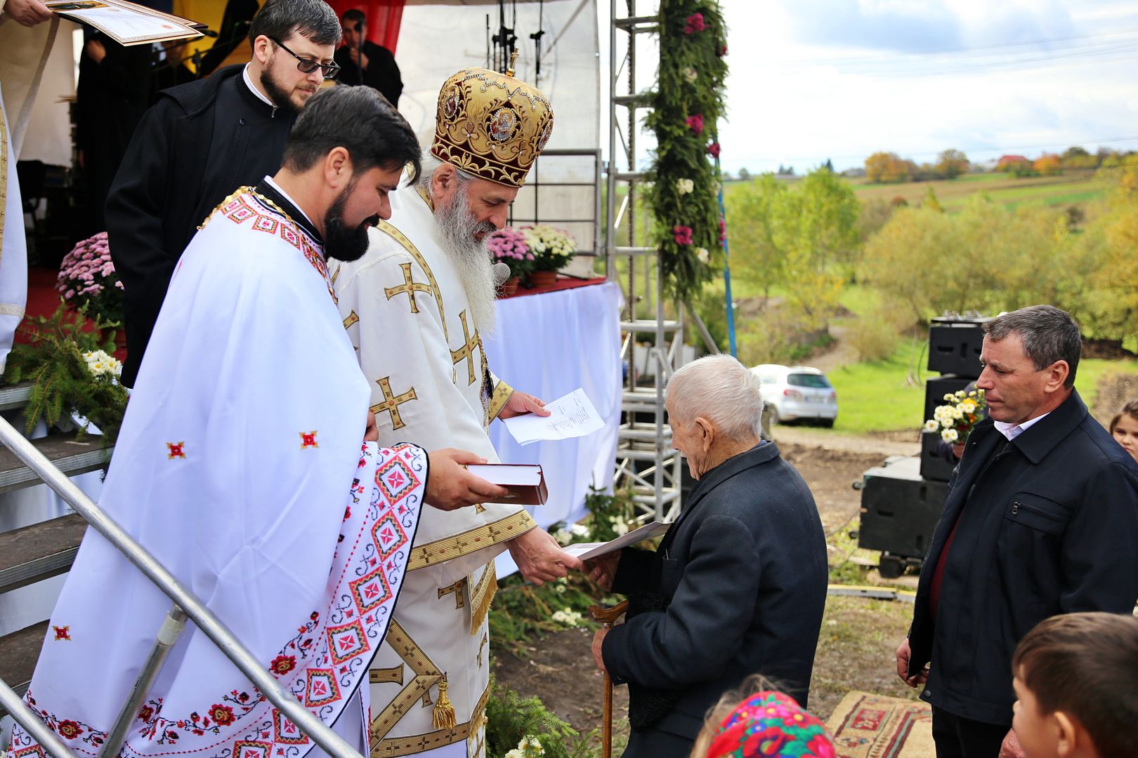 Biserica din Todirești a fost sfințită de Mitropolitul Moldovei și Bucovinei