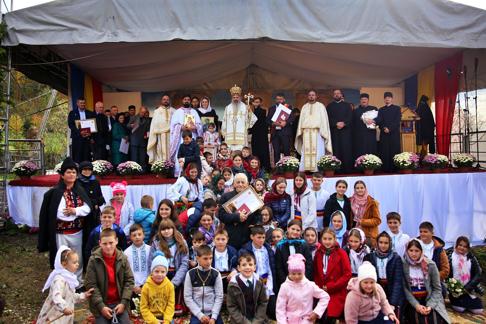 Biserica din Todirești a fost sfințită de Mitropolitul Moldovei și Bucovinei