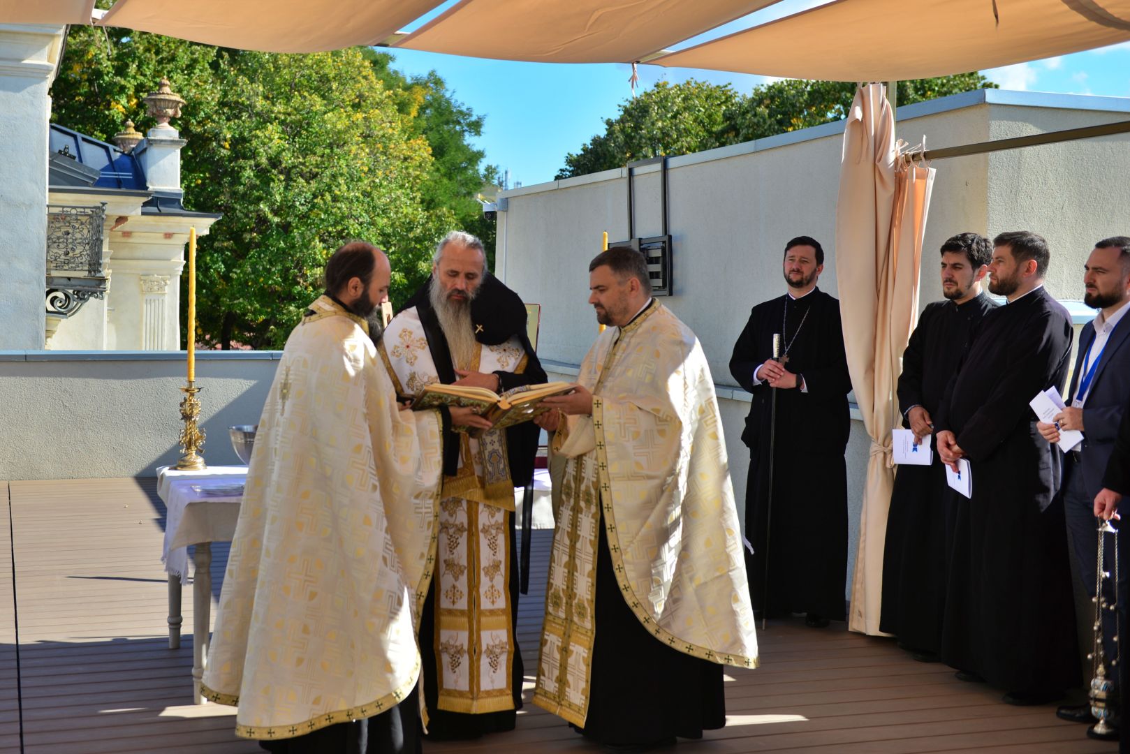 Noua clădire a Liceului „Varlaam Mitropolitul” din Iași a fost binecuvântată. IPS Teofan: „Să aveți trei direcții: apropierea de Dumnezeu, pregătirea profesională și pregătirea pentru viața de familie”
