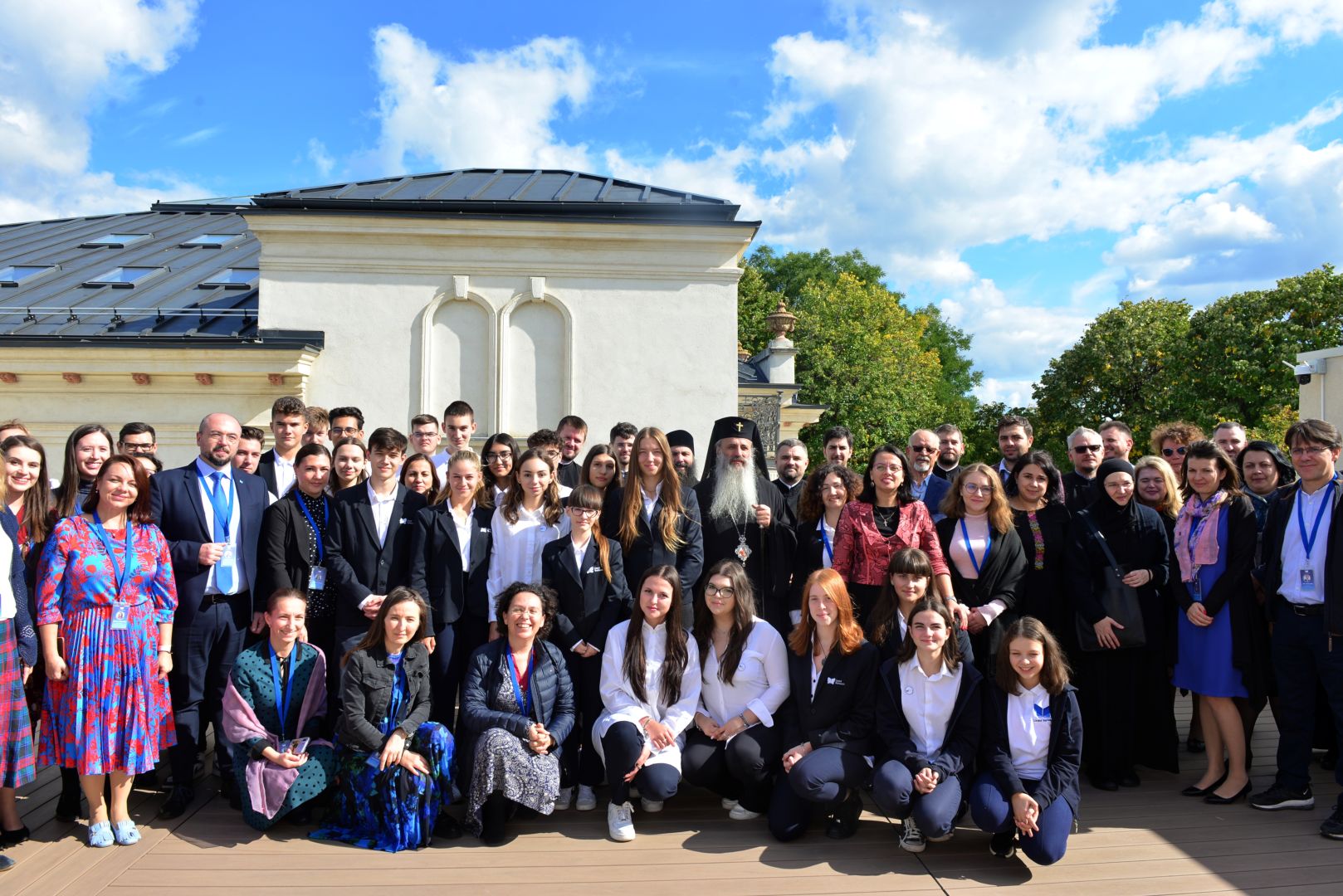 Noua clădire a Liceului „Varlaam Mitropolitul” din Iași a fost binecuvântată. IPS Teofan: „Să aveți trei direcții: apropierea de Dumnezeu, pregătirea profesională și pregătirea pentru viața de familie”