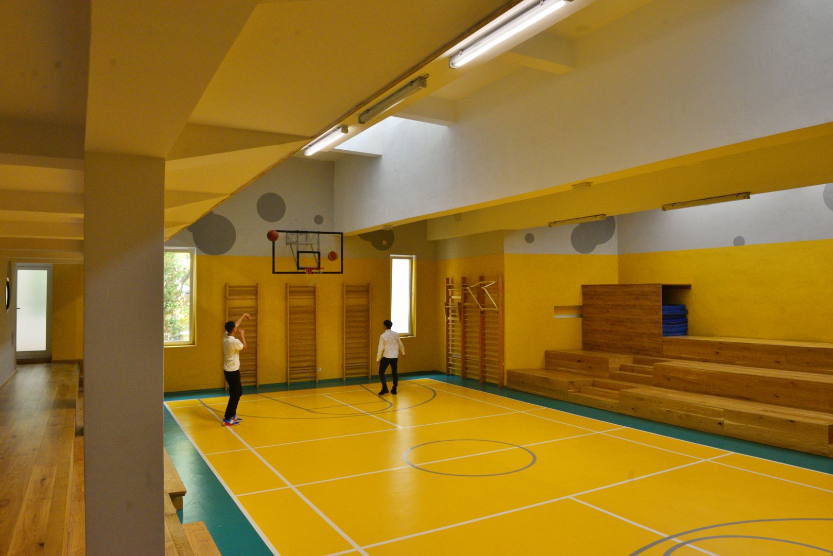 Noua clădire a Liceului „Varlaam Mitropolitul” din Iași a fost binecuvântată. IPS Teofan: „Să aveți trei direcții: apropierea de Dumnezeu, pregătirea profesională și pregătirea pentru viața de familie”