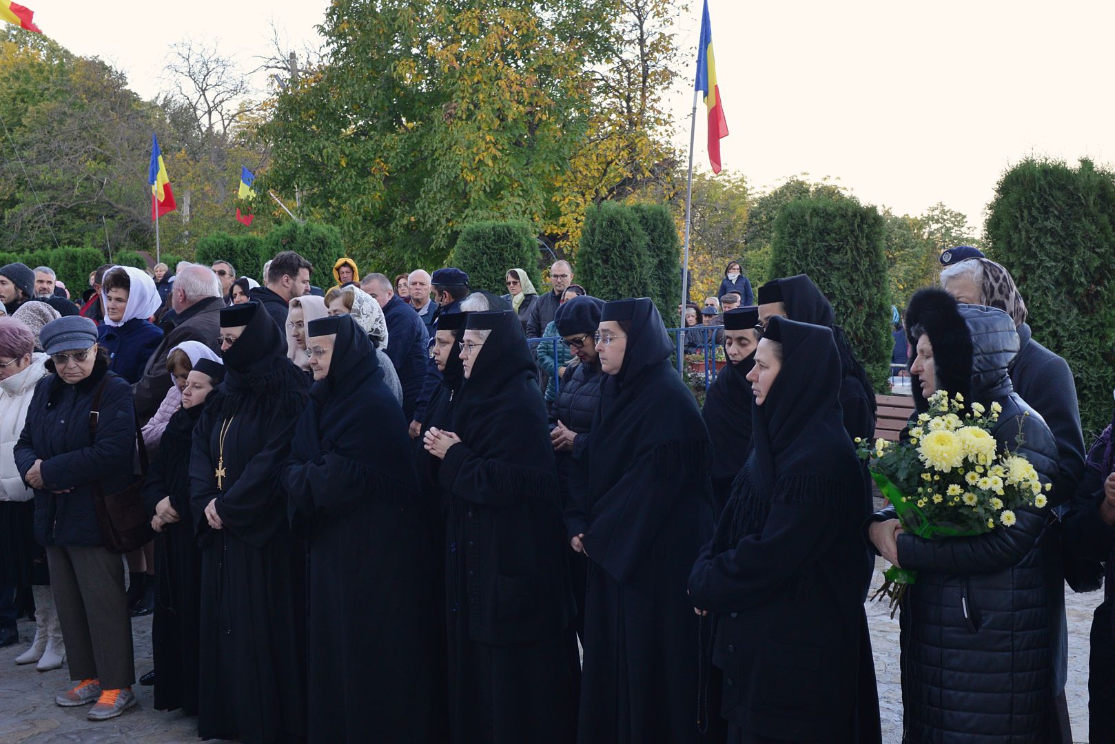 Moment istoric pentru Mănăstirea „Piatra Sfântă”: biserica așezământului monahal, târnosită de trei ierarhi