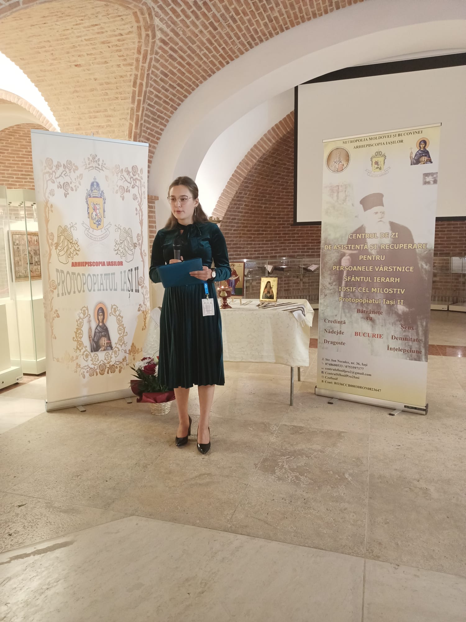 Ziua Internațională a Persoanelor Vârstnice – în nuanțe de toamnă, sub Acoperământul Maicii Domnului