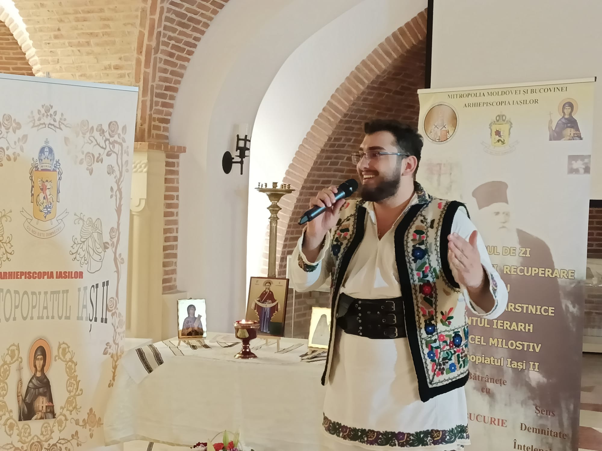 Ziua Internațională a Persoanelor Vârstnice – în nuanțe de toamnă, sub Acoperământul Maicii Domnului