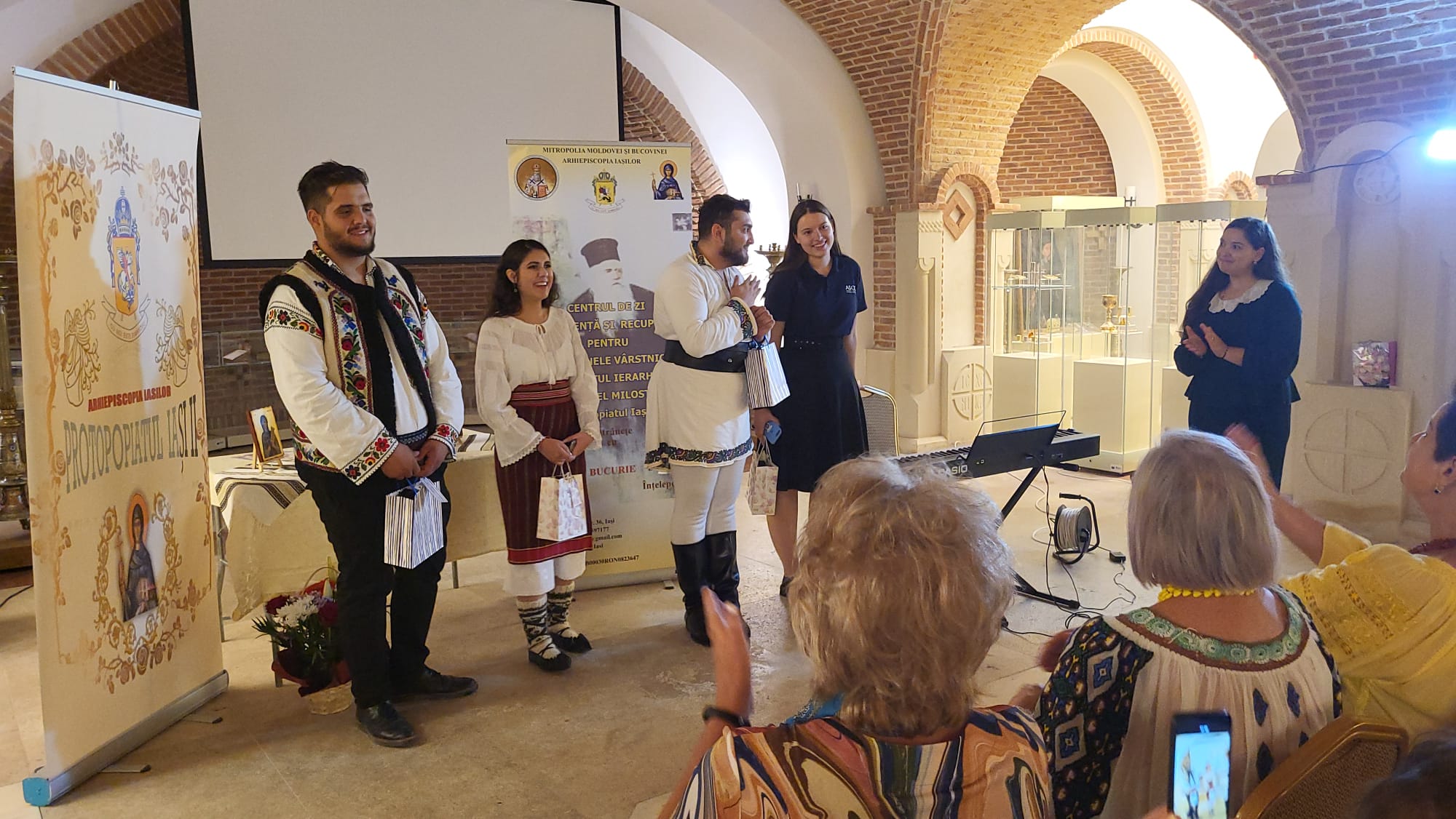 Ziua Internațională a Persoanelor Vârstnice – în nuanțe de toamnă, sub Acoperământul Maicii Domnului