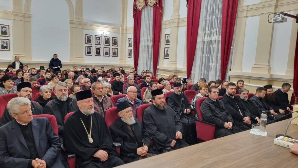 Eveniment editorial și teologic-duhovniceasc în Arhiepiscopia Aradului Eveniment editorial și teologic-duhovniceasc în Arhiepiscopia Aradului