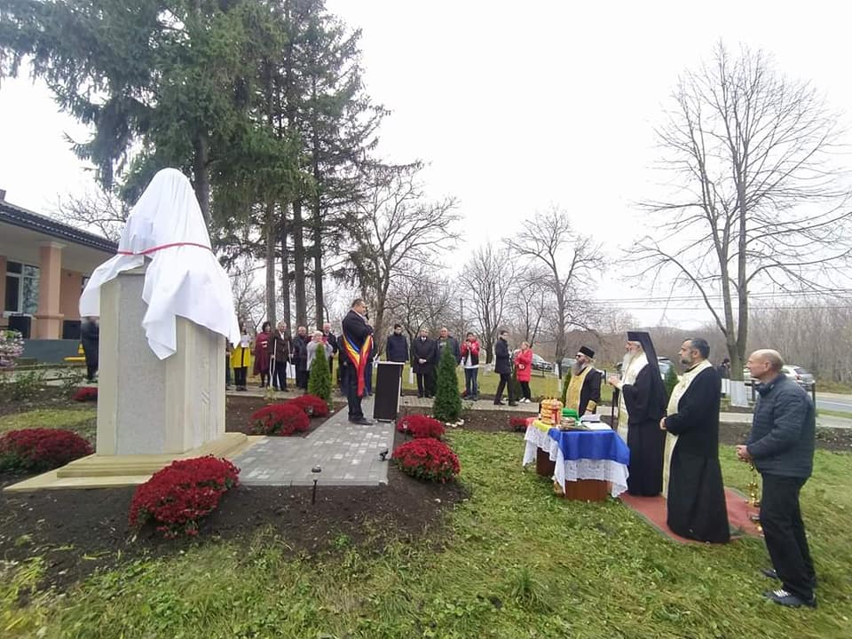 Bustul filantropului Vasile Stroescu a fost sfințit