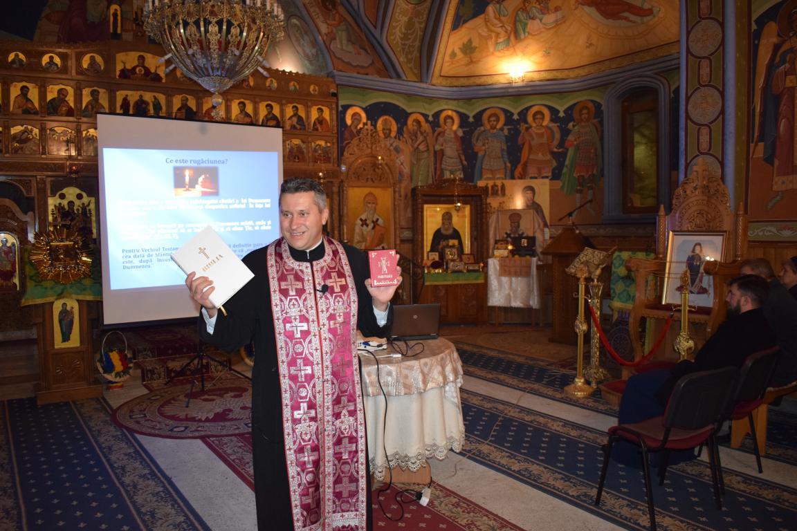 Cateheză tematică în Parohia „Sfinţii Trei Ierarhi” din Bacău
