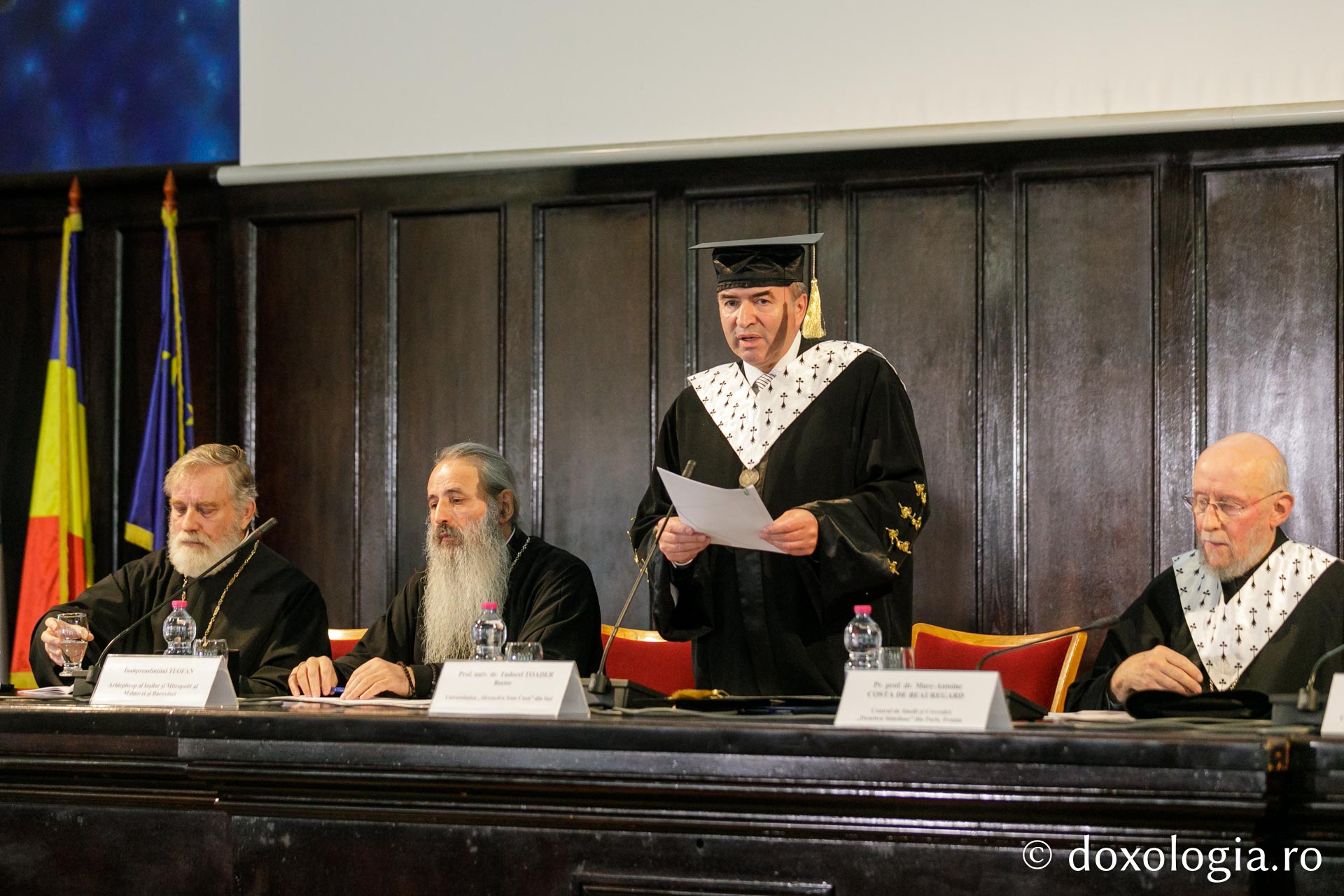 Iași: Părintele Marc-Antoine Costa de Beauregard a primit titlul de Doctor Honoris Causa din partea Universității „Alexandru Ioan Cuza”