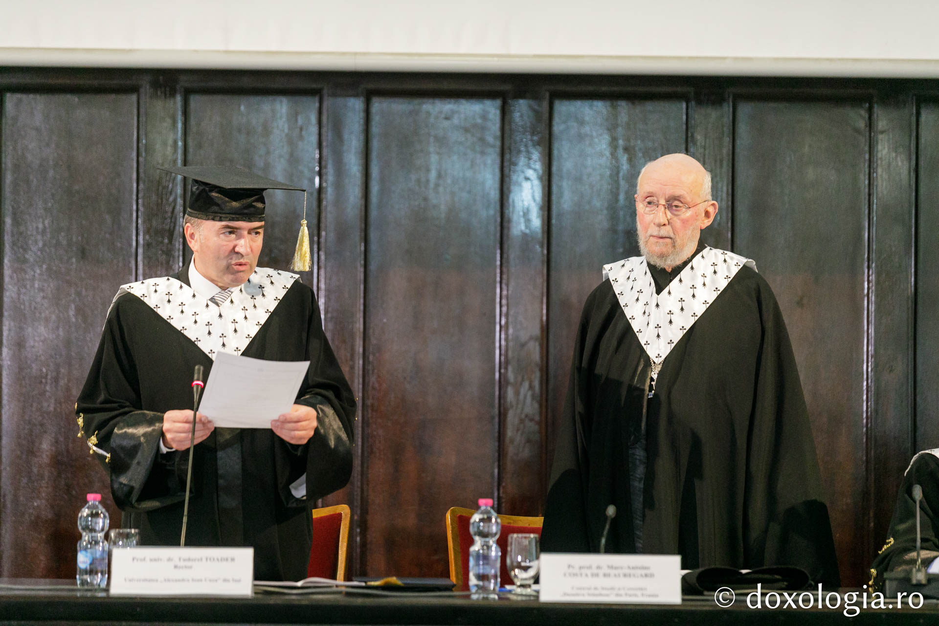 Iași: Părintele Marc-Antoine Costa de Beauregard a primit titlul de Doctor Honoris Causa din partea Universității „Alexandru Ioan Cuza”