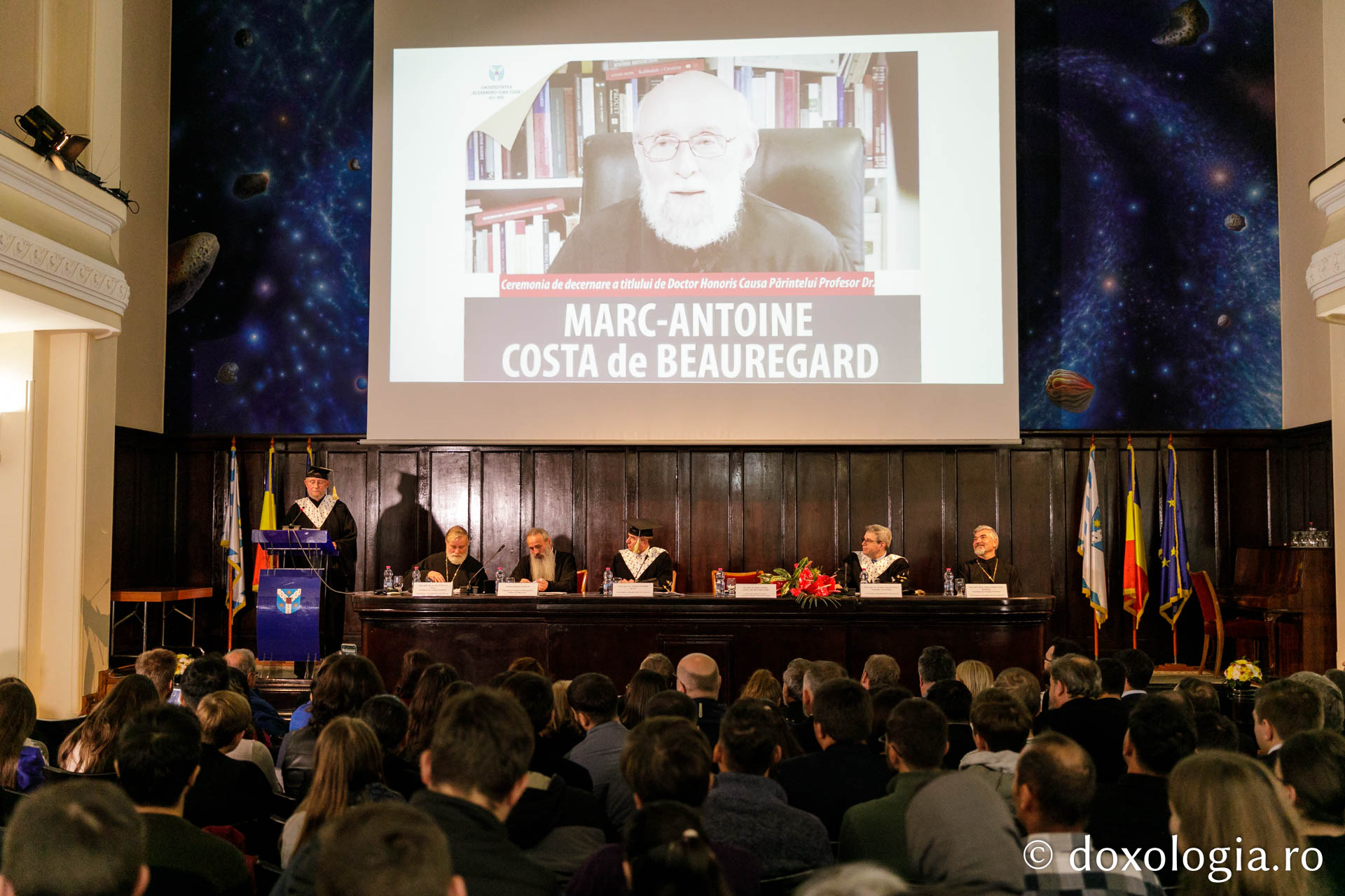 Iași: Părintele Marc-Antoine Costa de Beauregard a primit titlul de Doctor Honoris Causa din partea Universității „Alexandru Ioan Cuza”