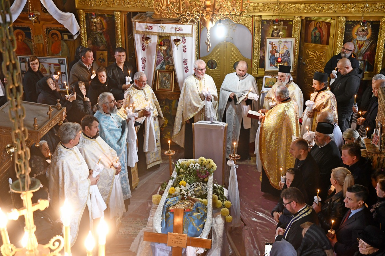 Părintele Iulian Gherman din Braşov, înmormântat în satul natal