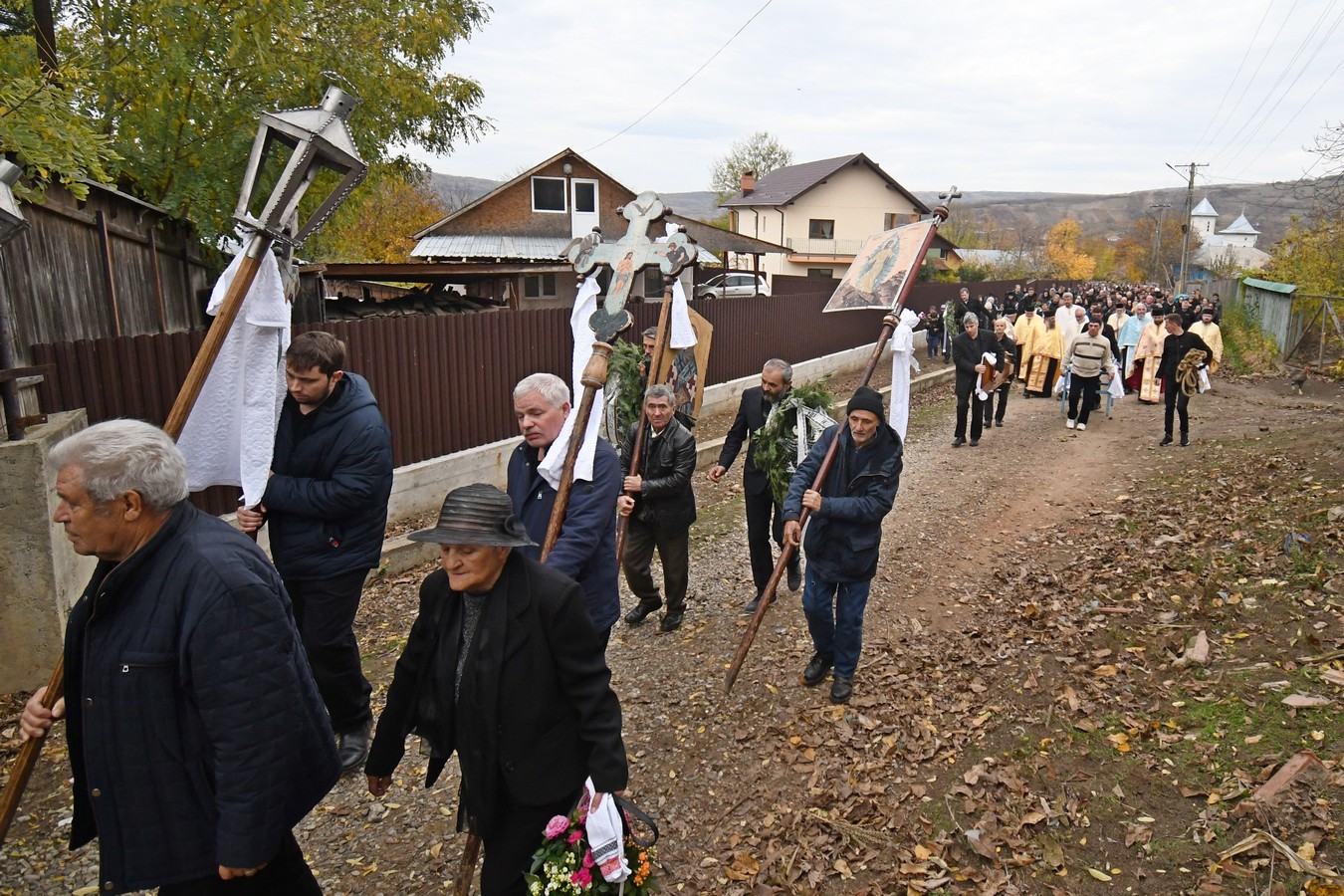 Părintele Iulian Gherman din Braşov, înmormântat în satul natal