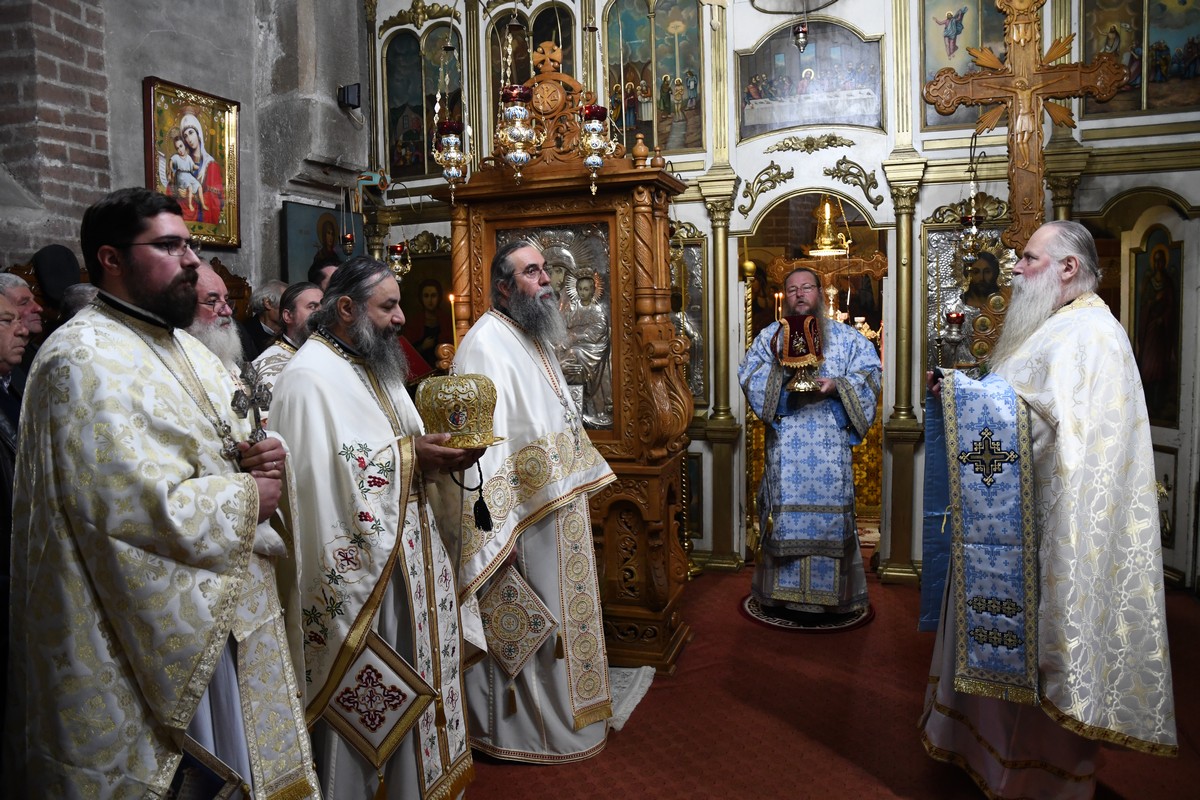 Liturghie arhierească la hramul Mănăstirii Războieni, judeţul Neamţ